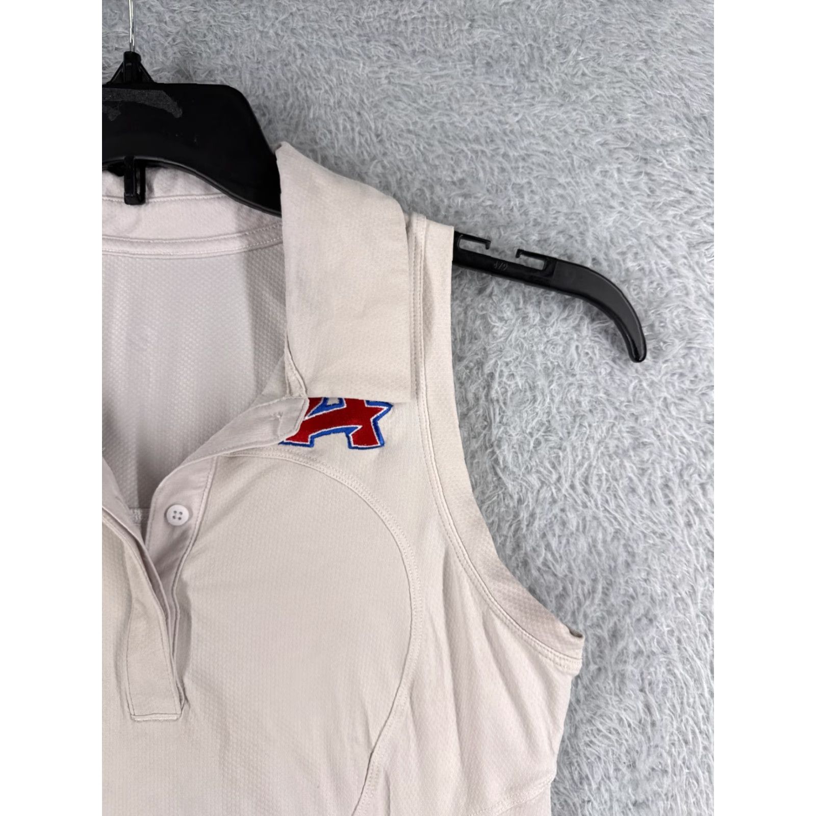 Lululemon Lululemon Shirt Women Polo Shirt Sleeveless Embroidered White 4 Size S / US 4 / IT 40 - 2 Thumbnail
