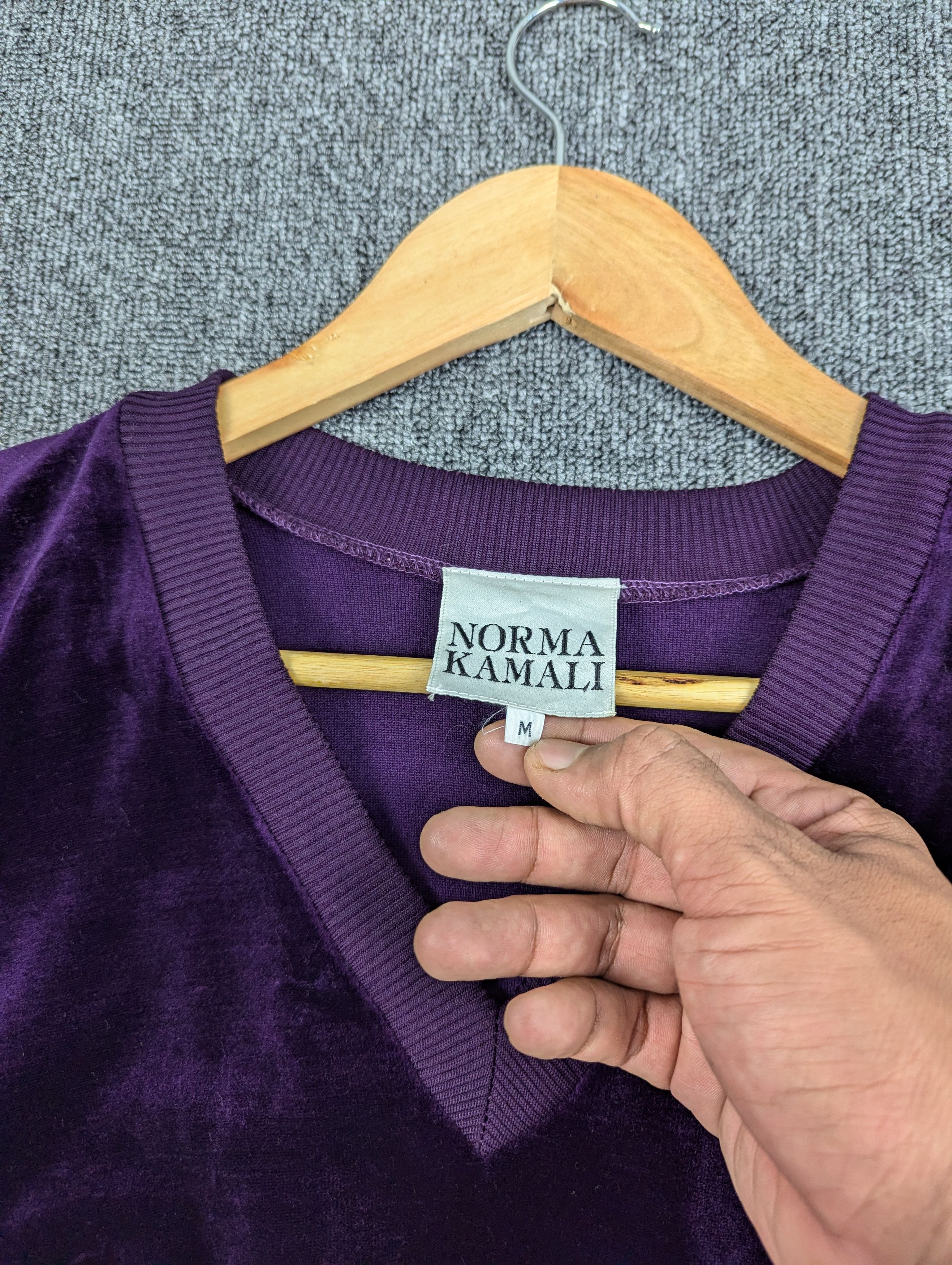 Norma Kamali Vintage Norma Kamali Purple Velvet Batwing Sweater Size M / US 6-8 / IT 42-44 - 5 Thumbnail