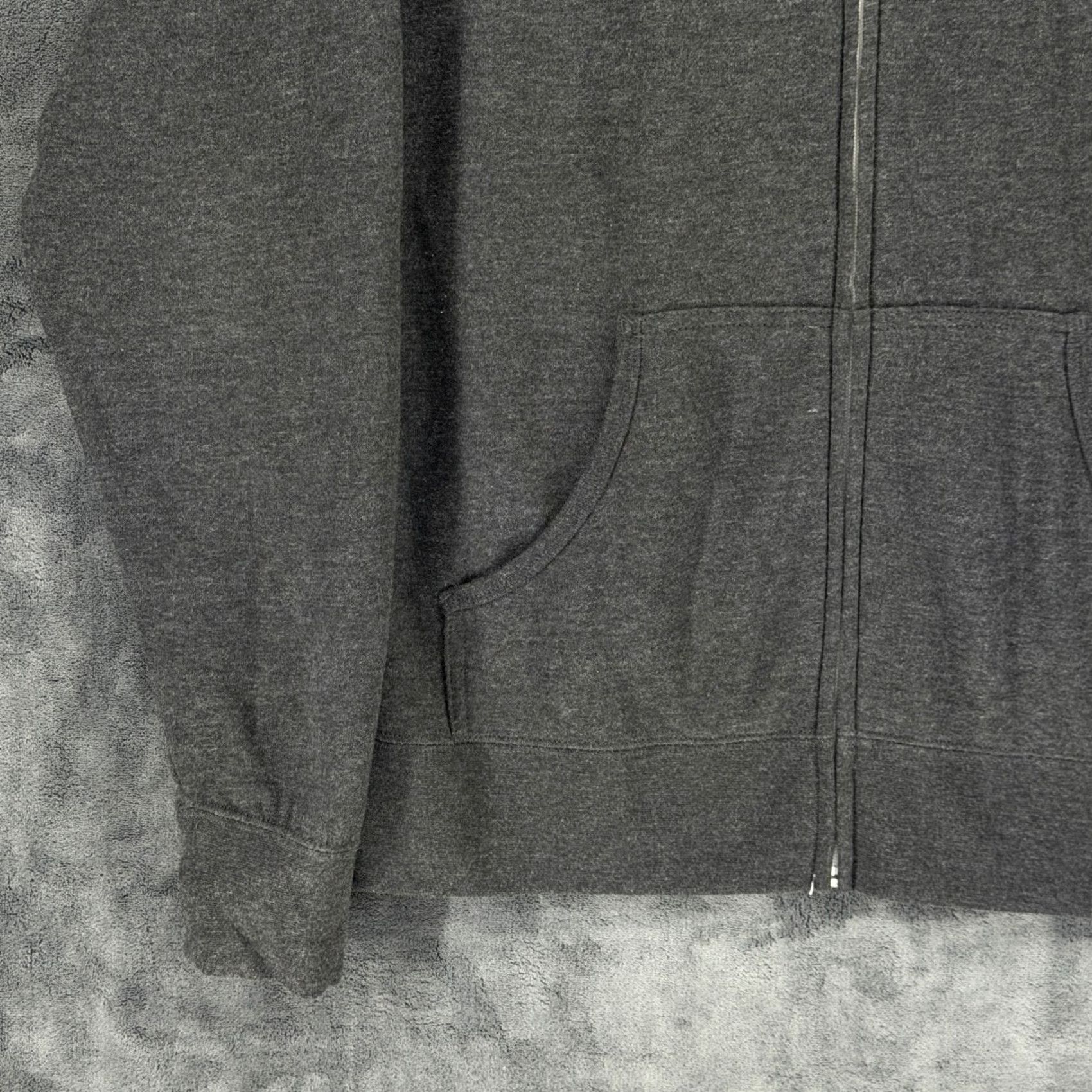 Vintage VINTAGE? No. Universal Studios Hollywood Studio Tour Backlot Zip Hoodie Gray Mens L Size US L / EU 52-54 / 3 - 3 Thumbnail
