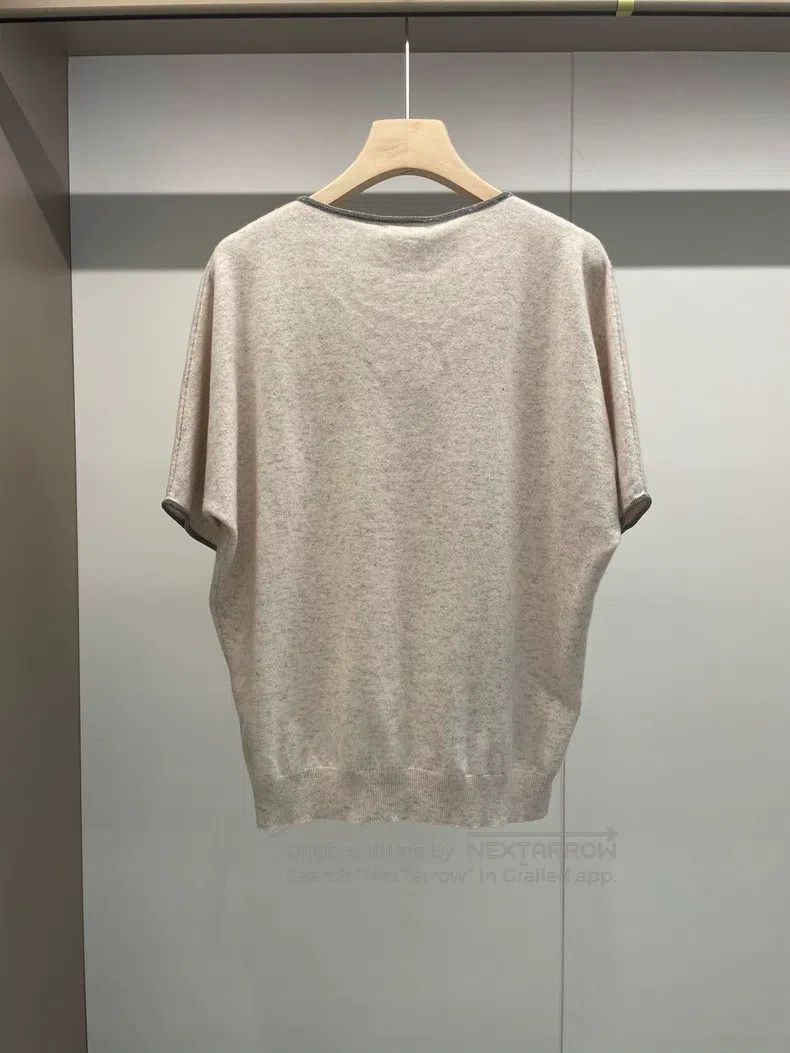 Brunello Cucinelli Brunello Cucinelli Beige Grey Cashmere Beaded T-Shirt Size XS / US 0-2 / IT 36-38 - 2 Thumbnail