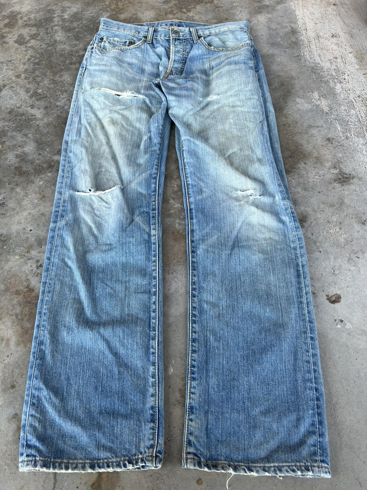 Japanese Brand × Levi's × Levi's Vintage Clothing 💥Rare💥Vintage Levis 501 Distress Jeans Size US 31 - 1 Thumbnail