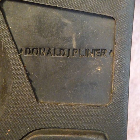 Donald Pliner Donald J Pliner 8 M Mens Black Slip-On Loafers Size US 8 / EU 41 - 10 Thumbnail