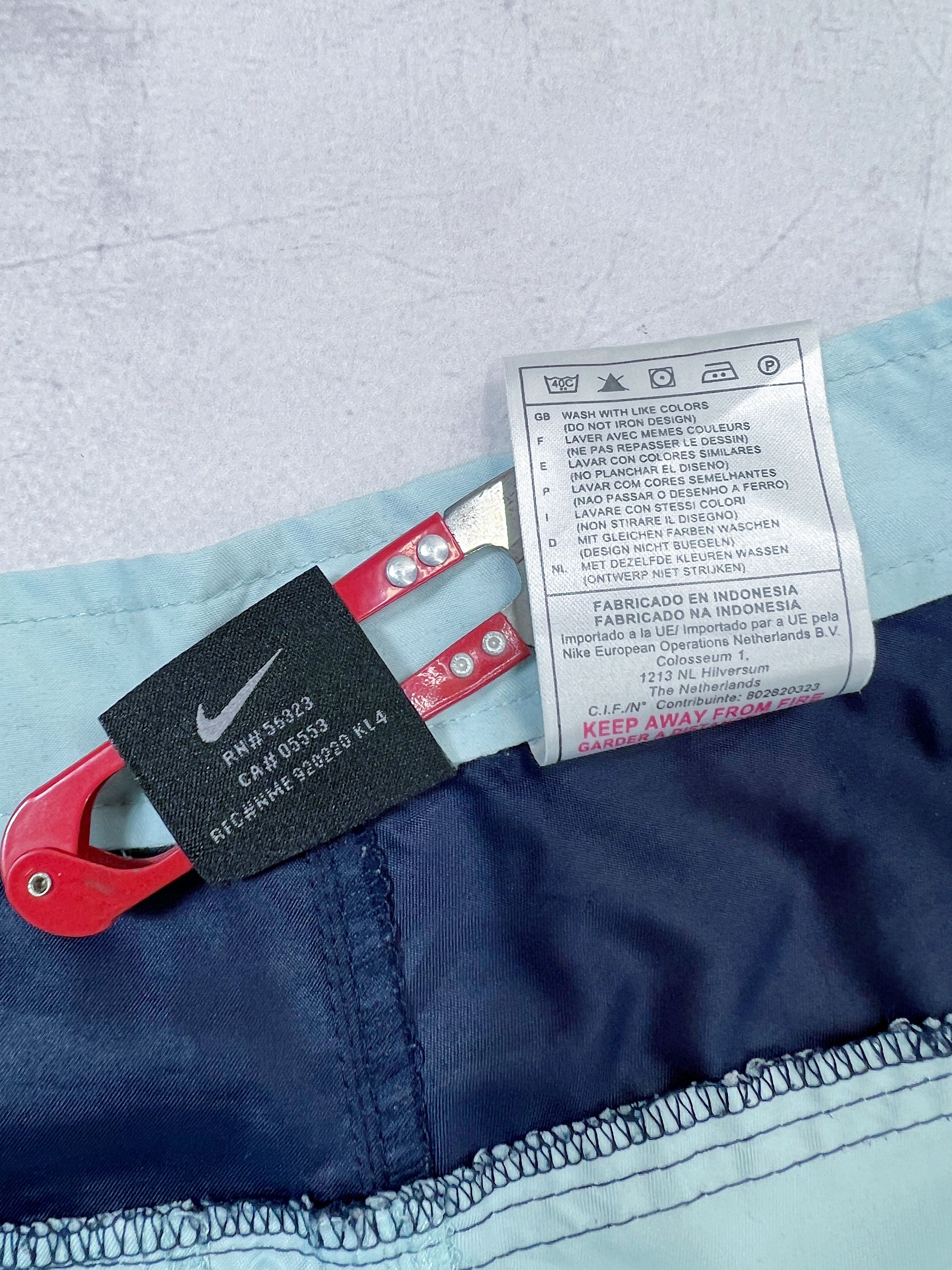 Nike × Vintage Vintage Nike Shorts Aquamarine & Green Stripes Size US 34 / EU 50 - 13 Thumbnail