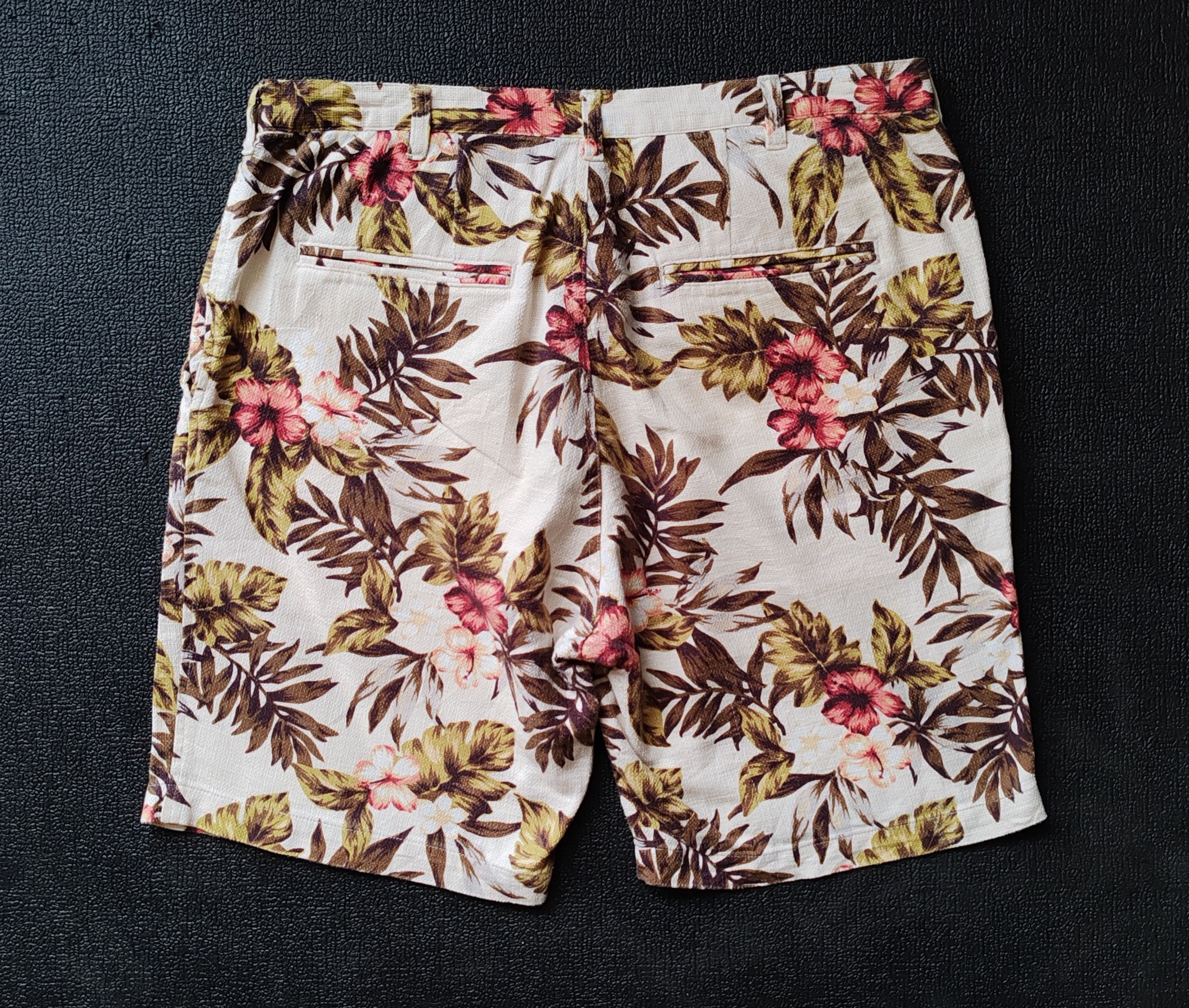 URBAN RESEARCH DOORS URBAN RESEARCH Floral Linen Shorts size 34 Size US 34 / EU 50 - 2 Thumbnail