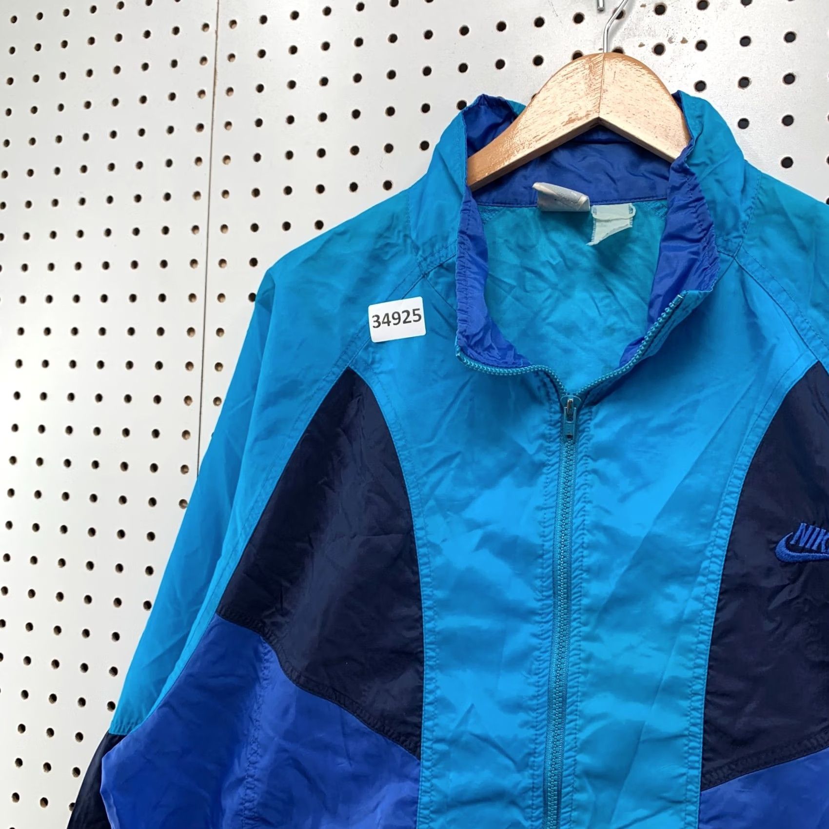 Nike VINTAGE 90s Nike Jacket Windbreaker Mens Large Blue Lightweight Full Zip Size US L / EU 52-54 / 3 - 5 Thumbnail