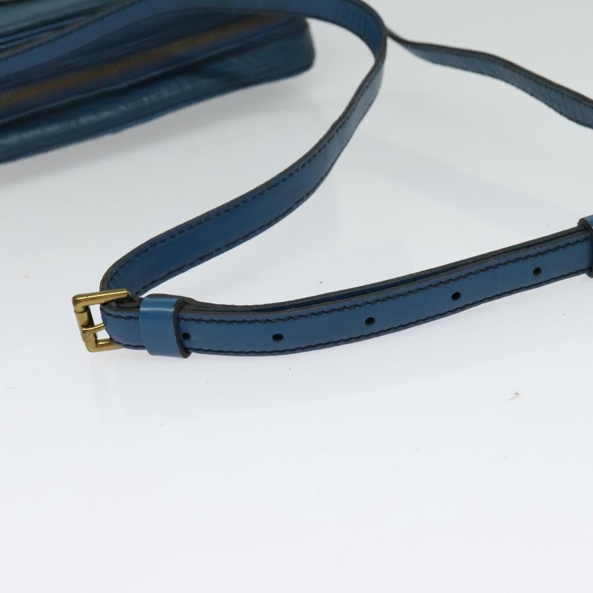 Louis Vuitton LOUIS VUITTON Epi June Feuille Shoulder Bag Blue M52155 Size ONE SIZE - 7 Thumbnail