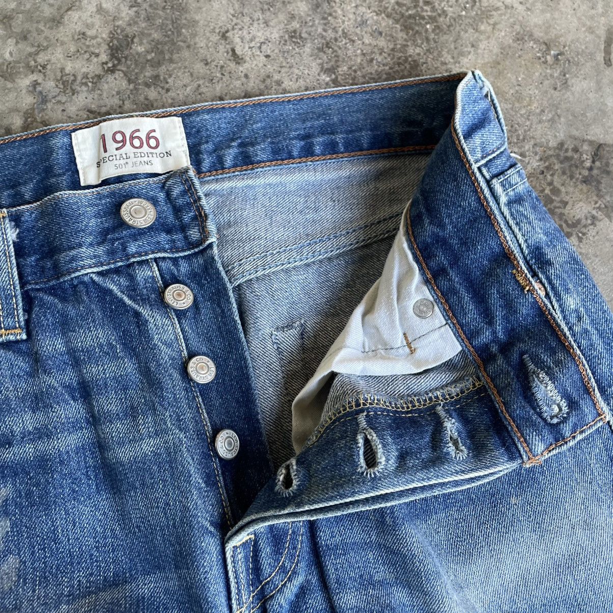 Levi's Vintage Clothing 🔥Vintage Levis 501 Splatter Paint Ripped Distress Jeans Size US 29 - 12 Thumbnail