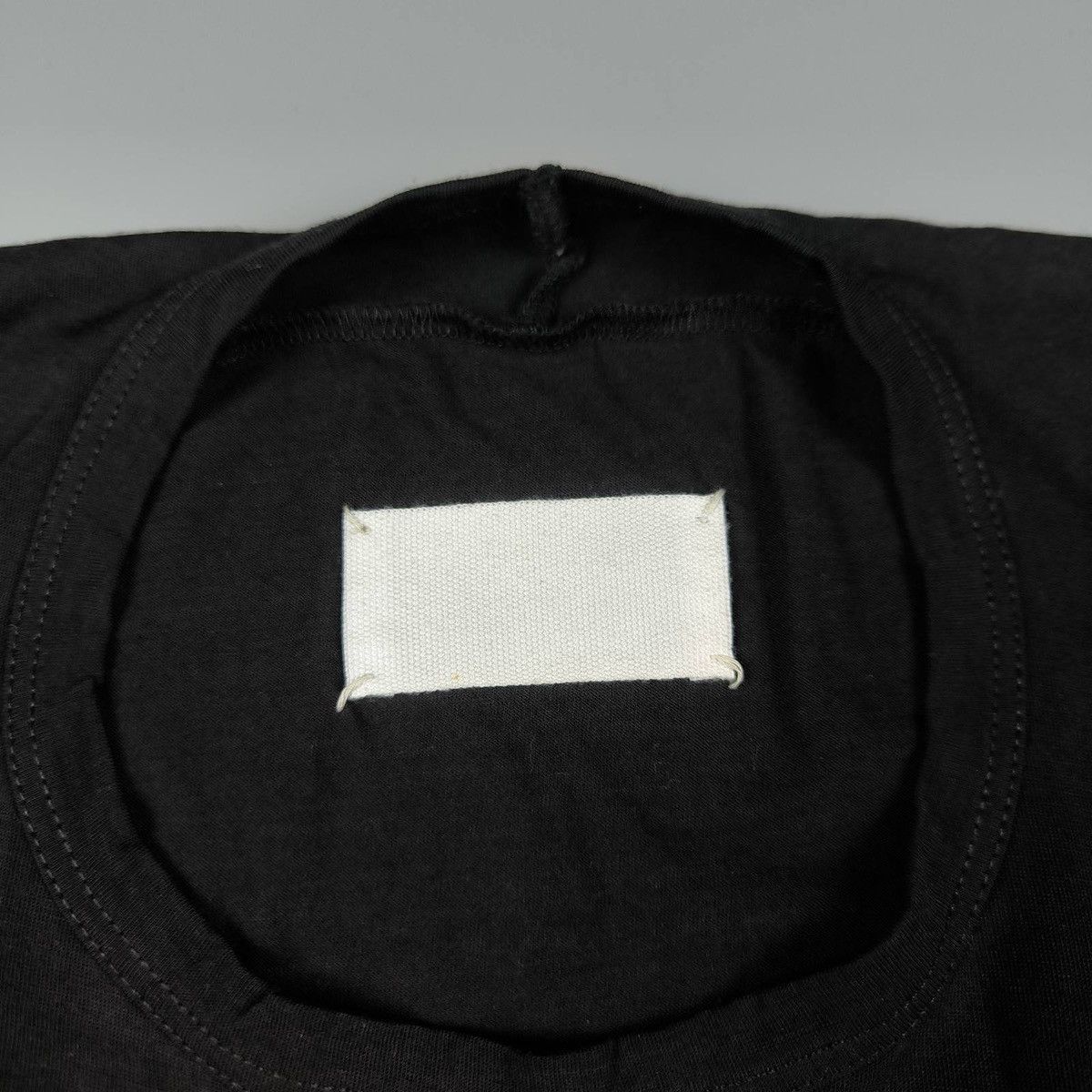 Maison Margiela Maison Martin Margiela Blank Tag Cut Sew Flat Garment Era Size US S / EU 44-46 / 1 - 3 Thumbnail