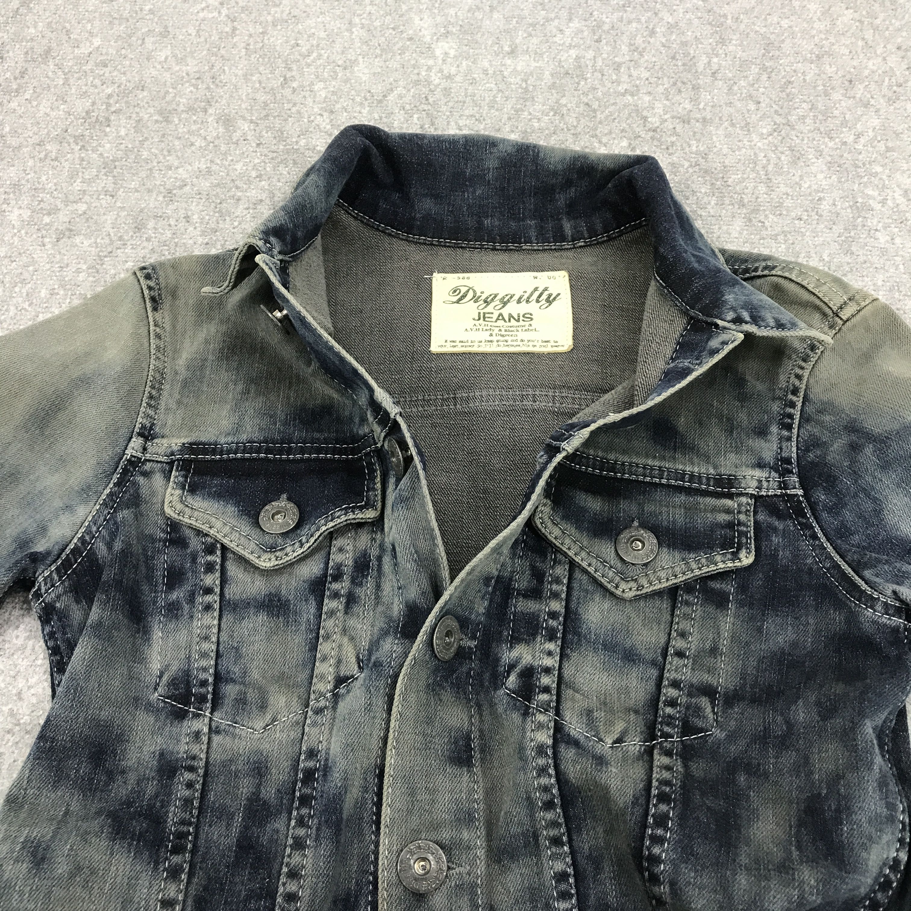 Japanese Brand Diggitty Denim Faded style button jean jacket Size US M / EU 48-50 / 2 - 4 Thumbnail