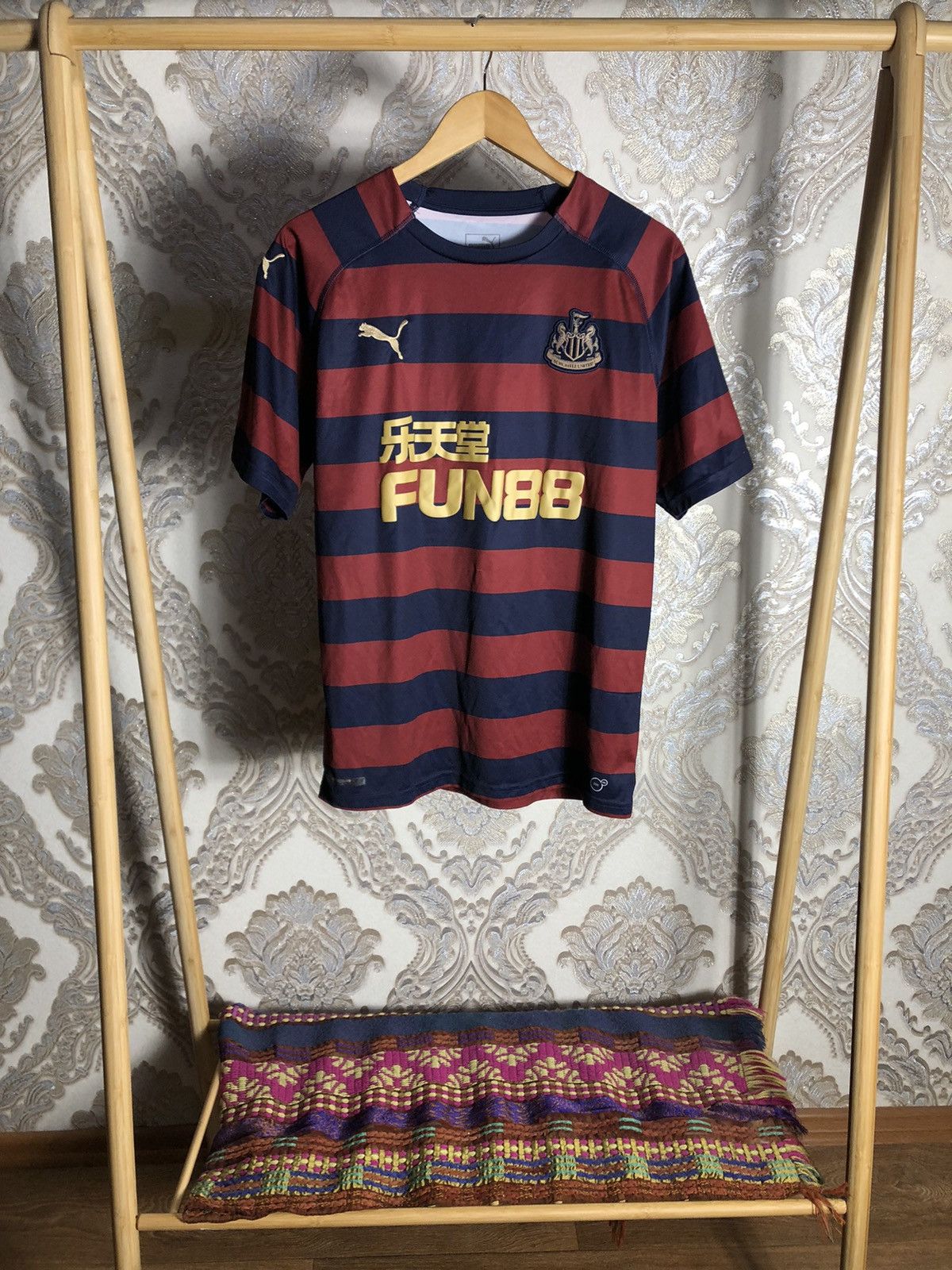 Other VERY RARE NEW CASTLE UNITED ENGLAND SOCCER JERSEY Y2K 90s Size US L / EU 52-54 / 3 - 1 Thumbnail