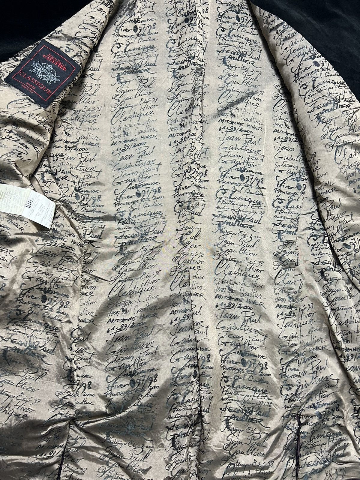 Jean Paul Gaultier JPG AW 97-98 Signature Monogram Print Velvet Jacquard Blazer Size US XS / EU 42 / 0 - 14 Thumbnail