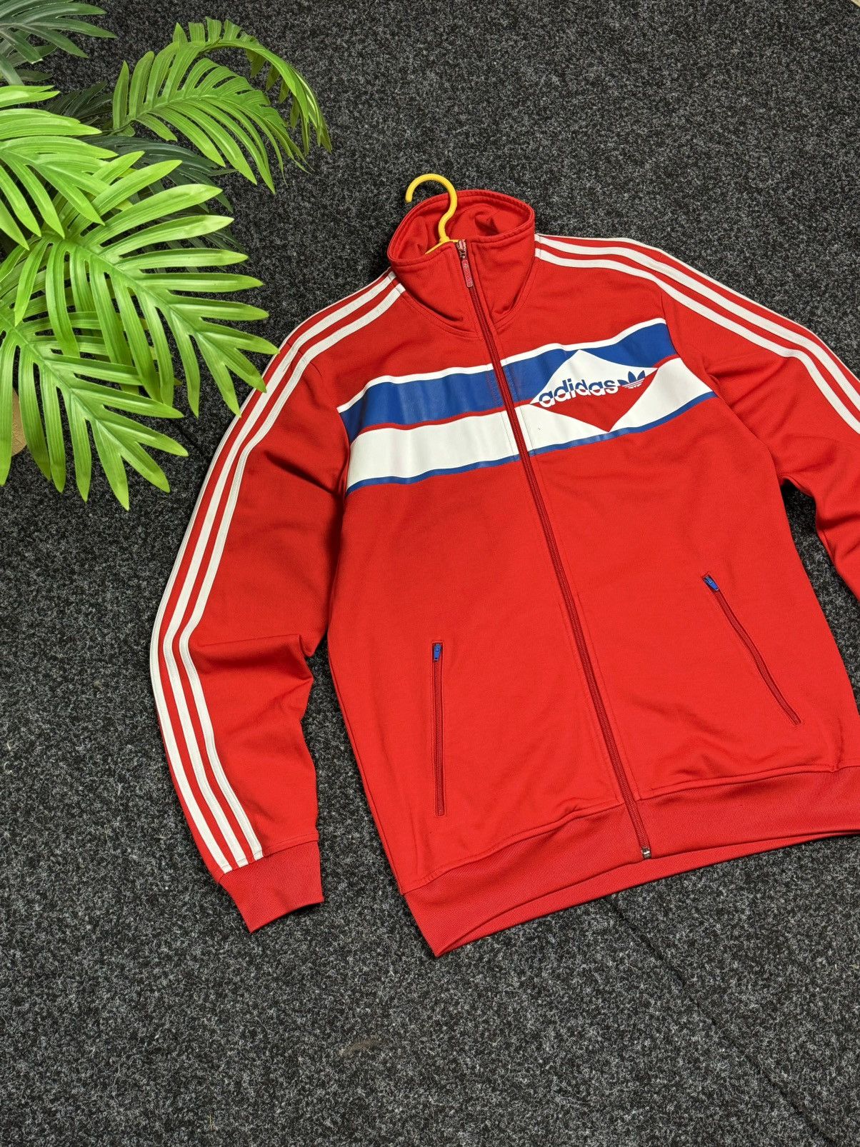 Adidas × Vintage Vintage Adidas Original Size L Y2K Size US L / EU 52-54 / 3 - 2 Thumbnail