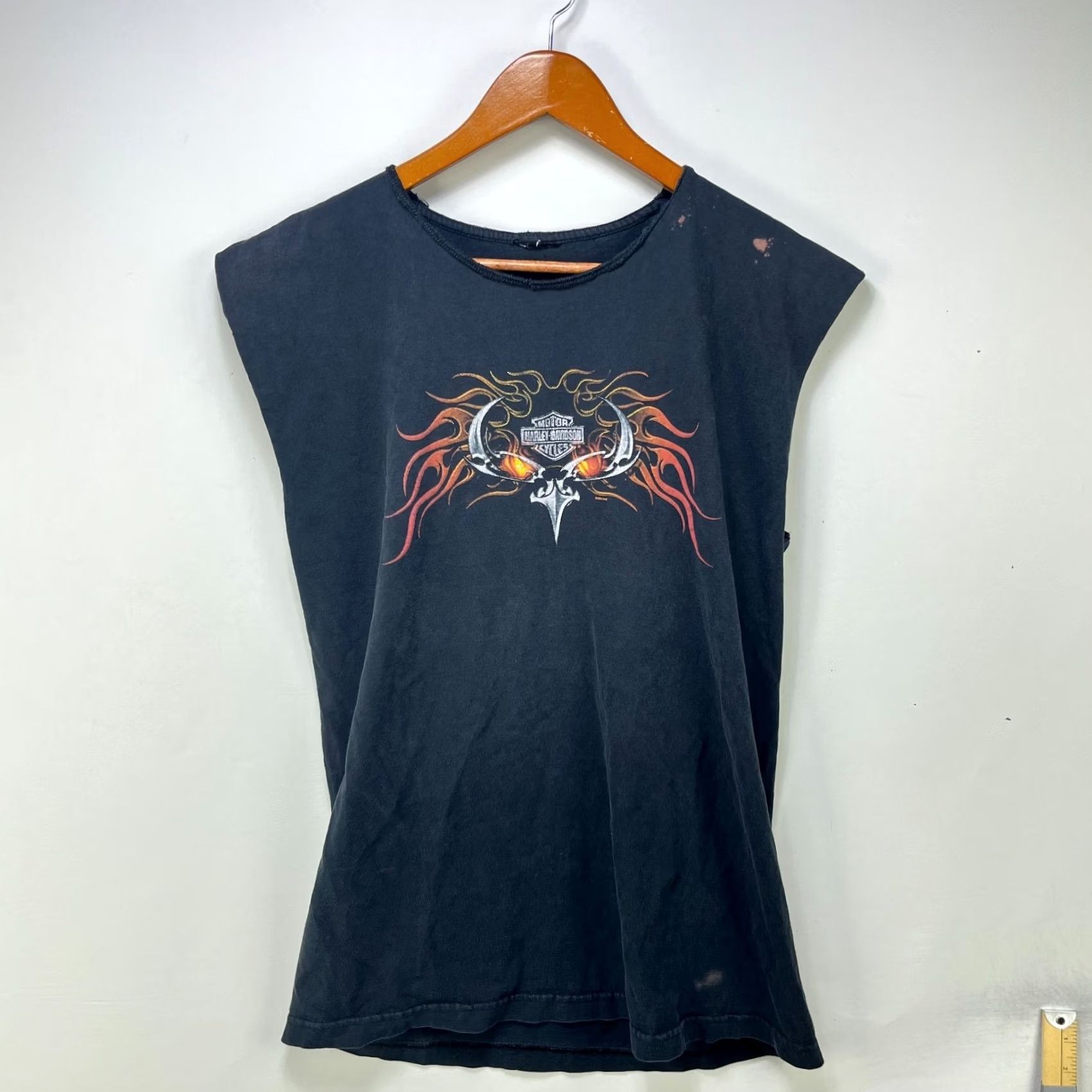 Harley Davidson VINTAGE Harley-Davidson Flames Sun Faded Sleeveless Shirt XL Men Black 90s Logo T-Shirt Clothing Size US XL / EU 56 / 4 - 2 Thumbnail