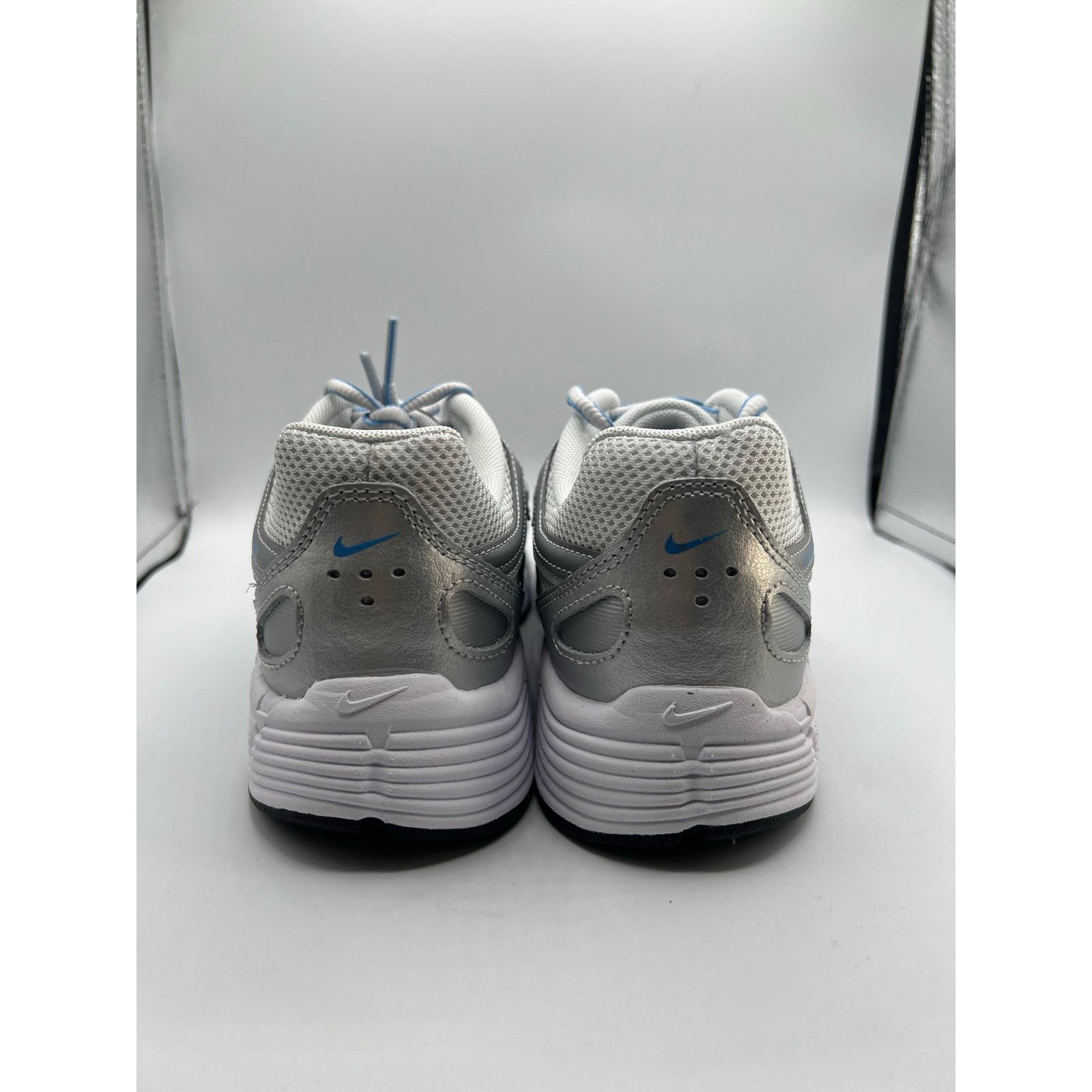 Nike Nike P-6000 GS “Metallic Platnium University Blue” size 6Y Size US 6 / EU 39 - 4 Thumbnail