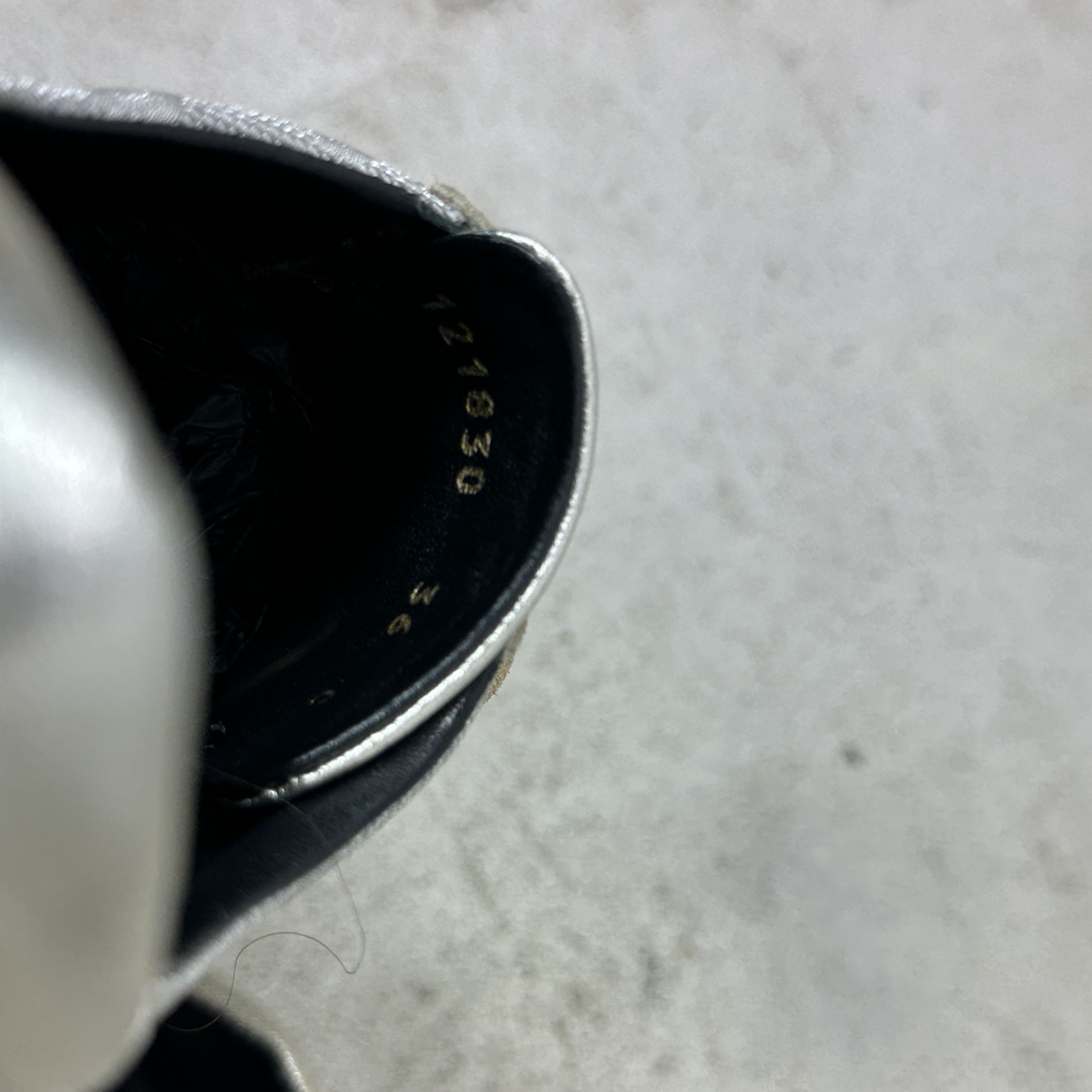 Gucci Vintage Silver Chrome Monogram Gucci Sneakers 00s Size US 6 / IT 36 - 13 Thumbnail
