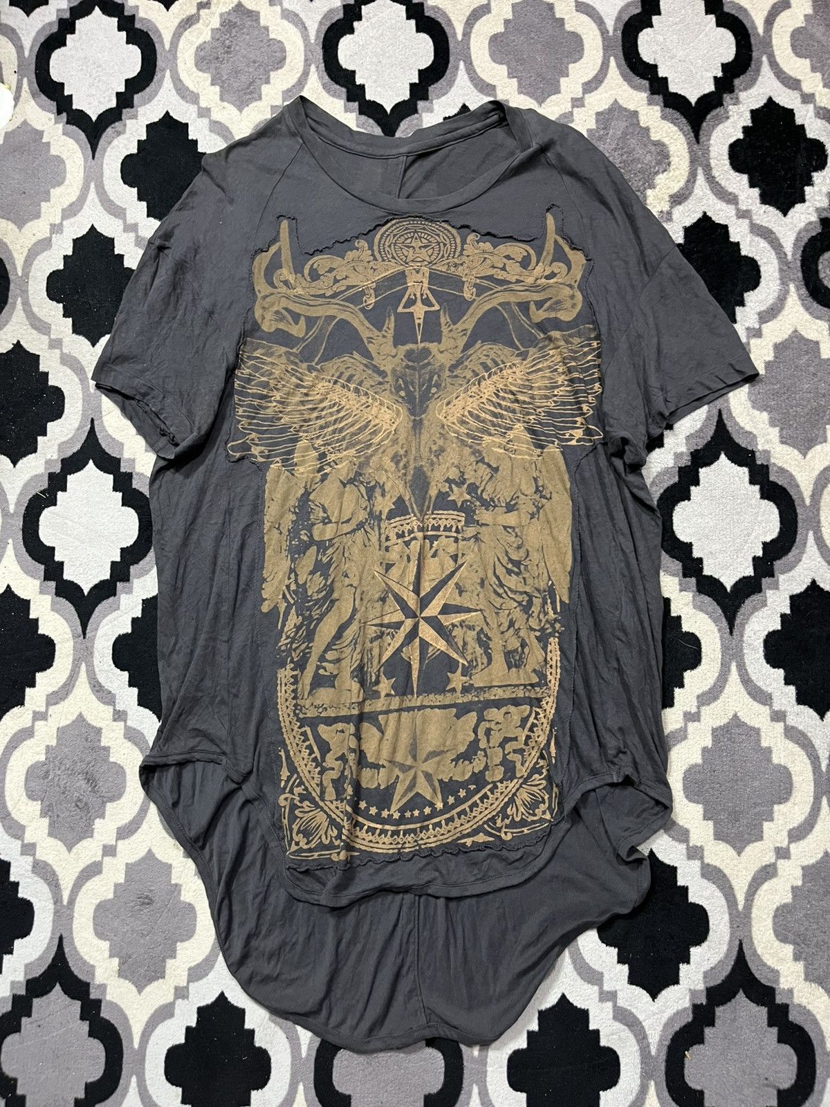 Le Grande Bleu (L.G.B.) 2000s system big print vkei tshirt Size US M / EU 48-50 / 2 - 1 Thumbnail