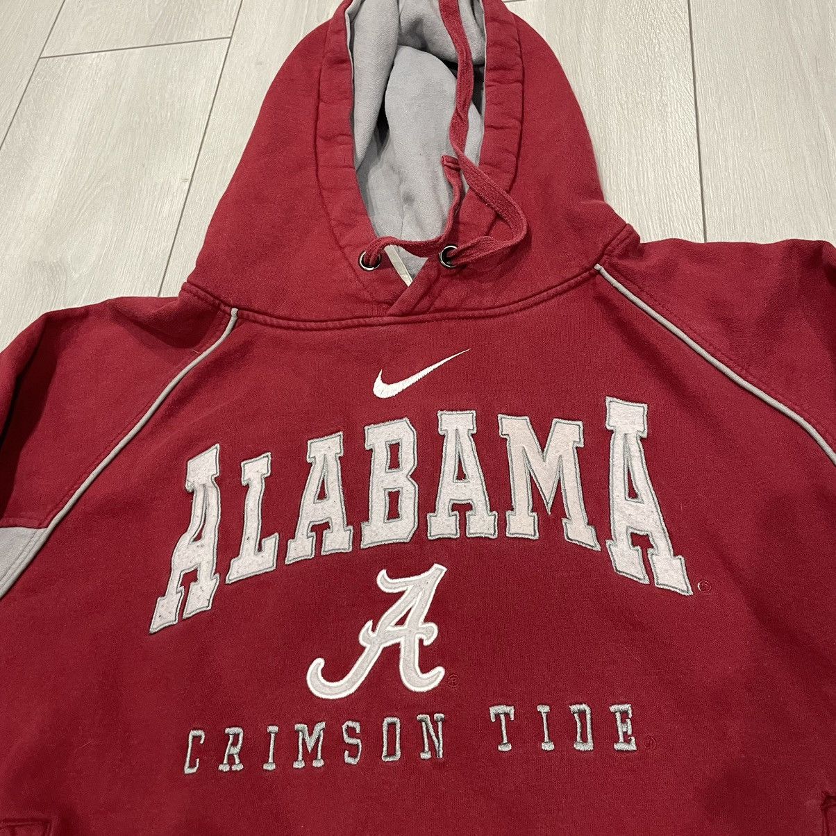 NCAA × Nike × Vintage Vintage 1990s Nike Embroidered University Of Alabama Hoodie Size US S / EU 44-46 / 1 - 2 Thumbnail