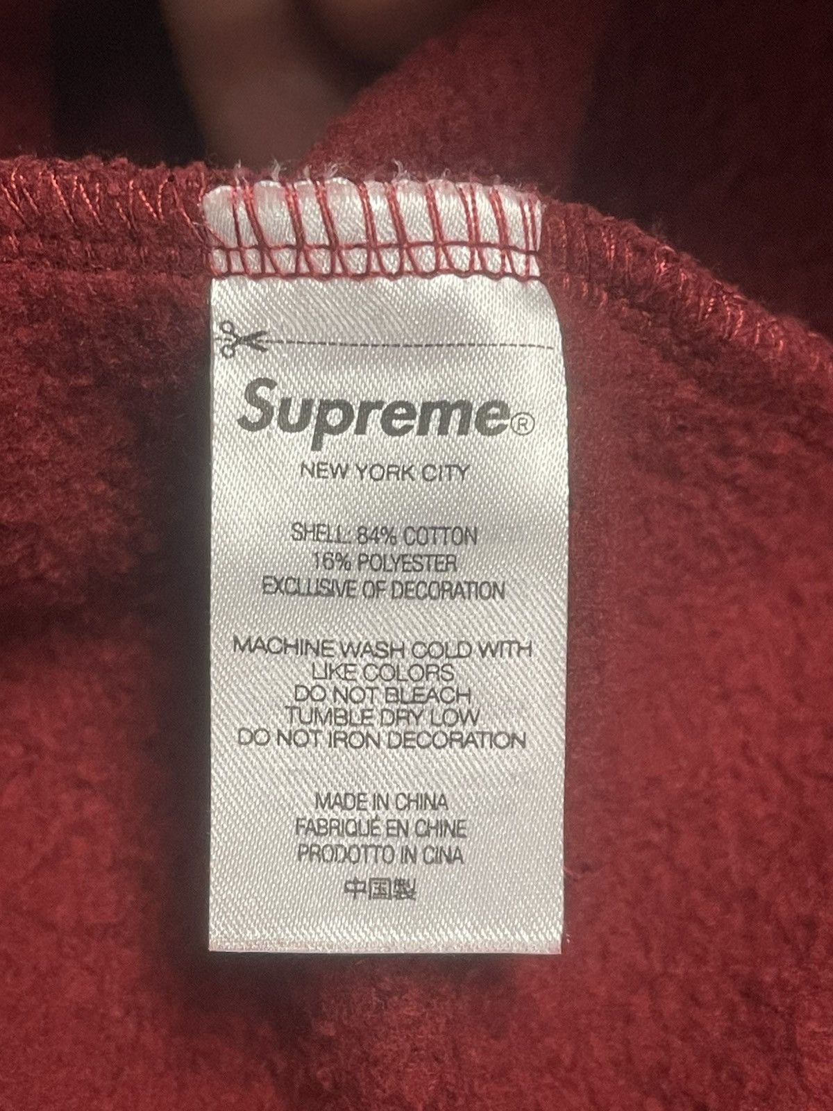 Supreme Size M - Supreme US-NY Red Hoodie Brand New! Size US M / EU 48-50 / 2 - 11 Thumbnail