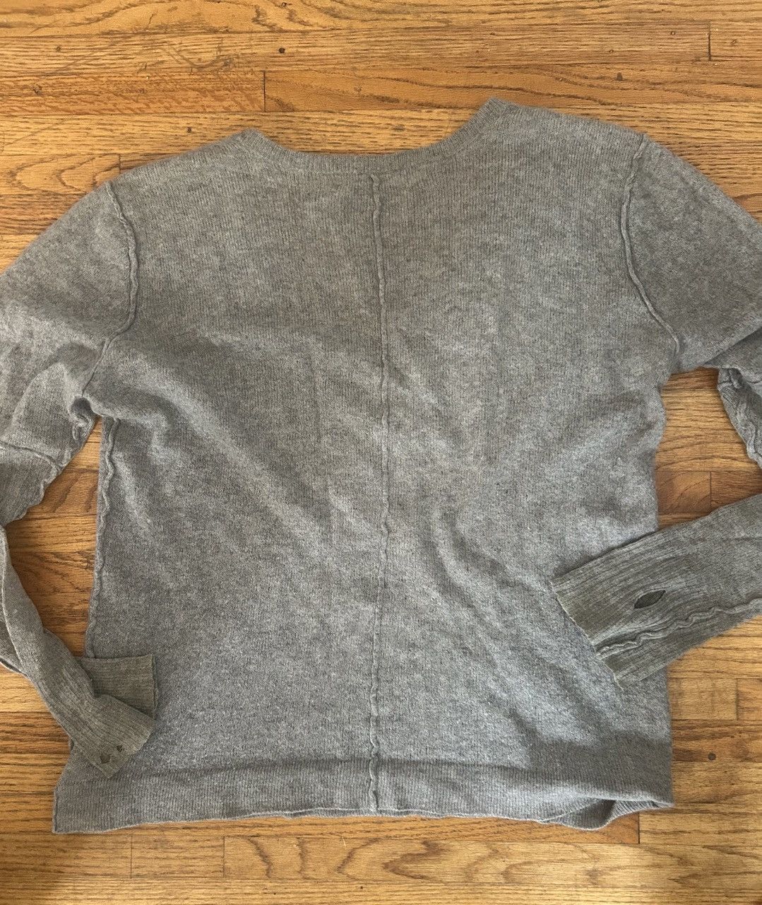 Nice Collective 100% Cashmere Nice Collective V Neck sweater Size US XS / EU 42 / 0 - 9 Thumbnail