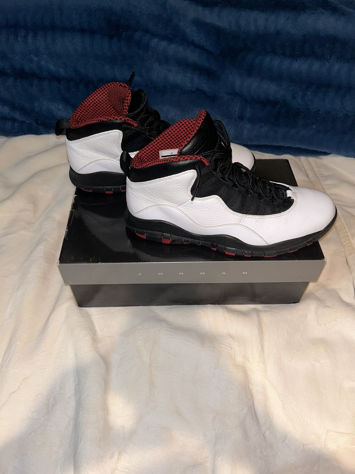 Jordan Brand Air Jordan Retro 10 Chicago Size 11.5 (2012) Size US 11.5 / EU 44-45 - 2 Thumbnail