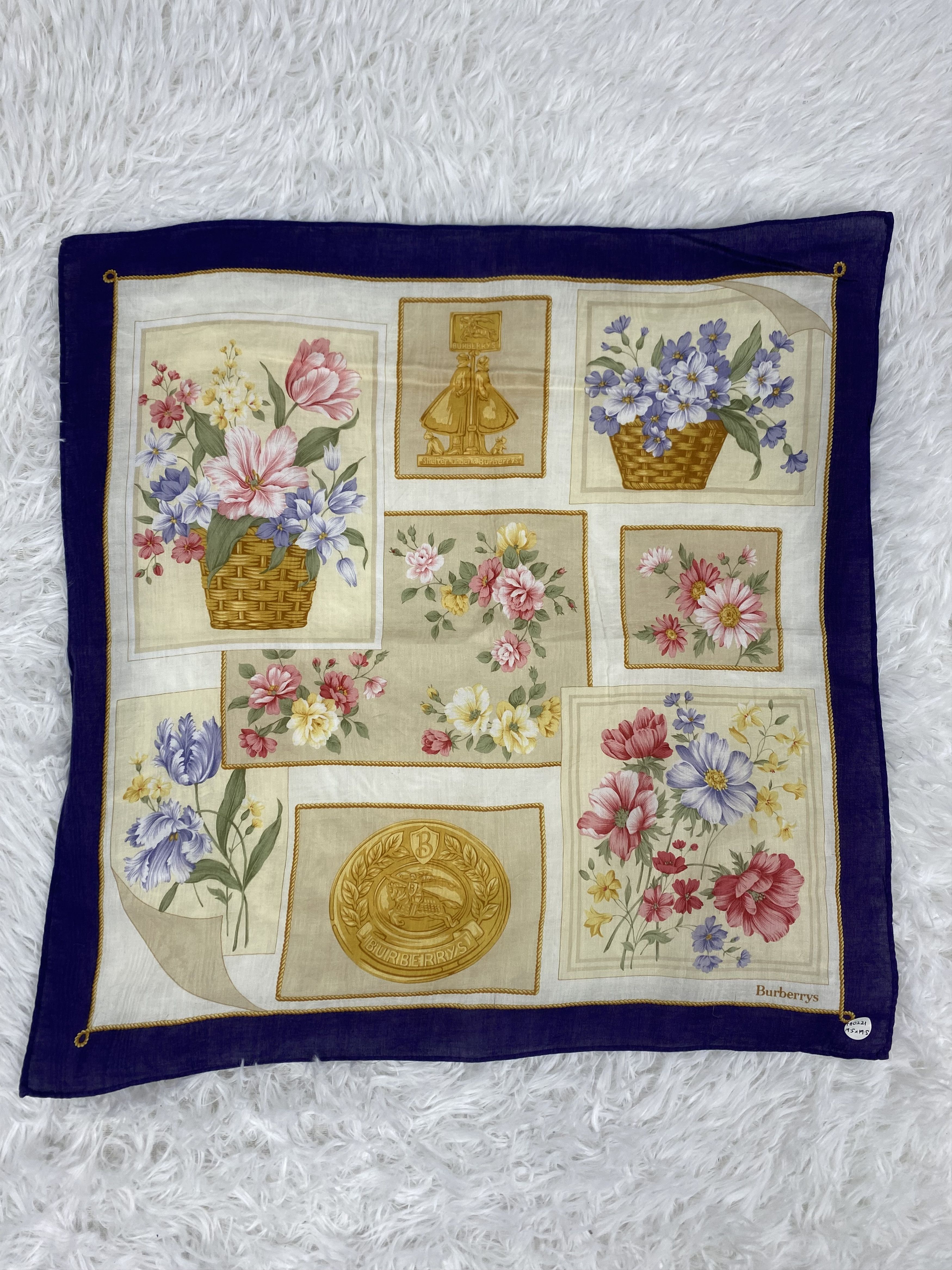 Burberry × Vintage Vintage Burberry Handkerchief Neckerchief PH0221 Size ONE SIZE - 3 Thumbnail