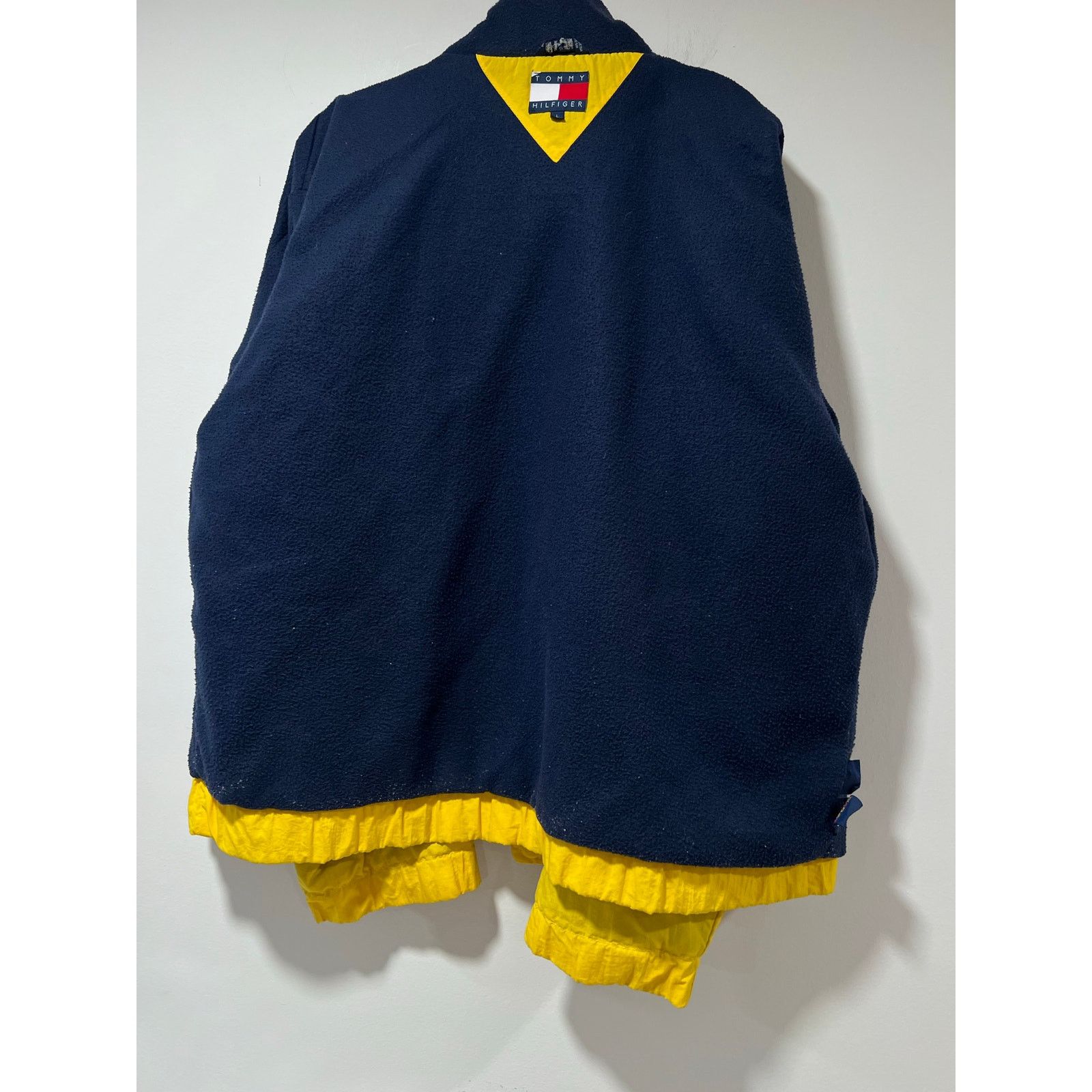 Tommy Hilfiger Vintage Tommy Hilfiger Fleece Lined Winter Coat Yellow Hood Size US L / EU 52-54 / 3 - 8 Thumbnail
