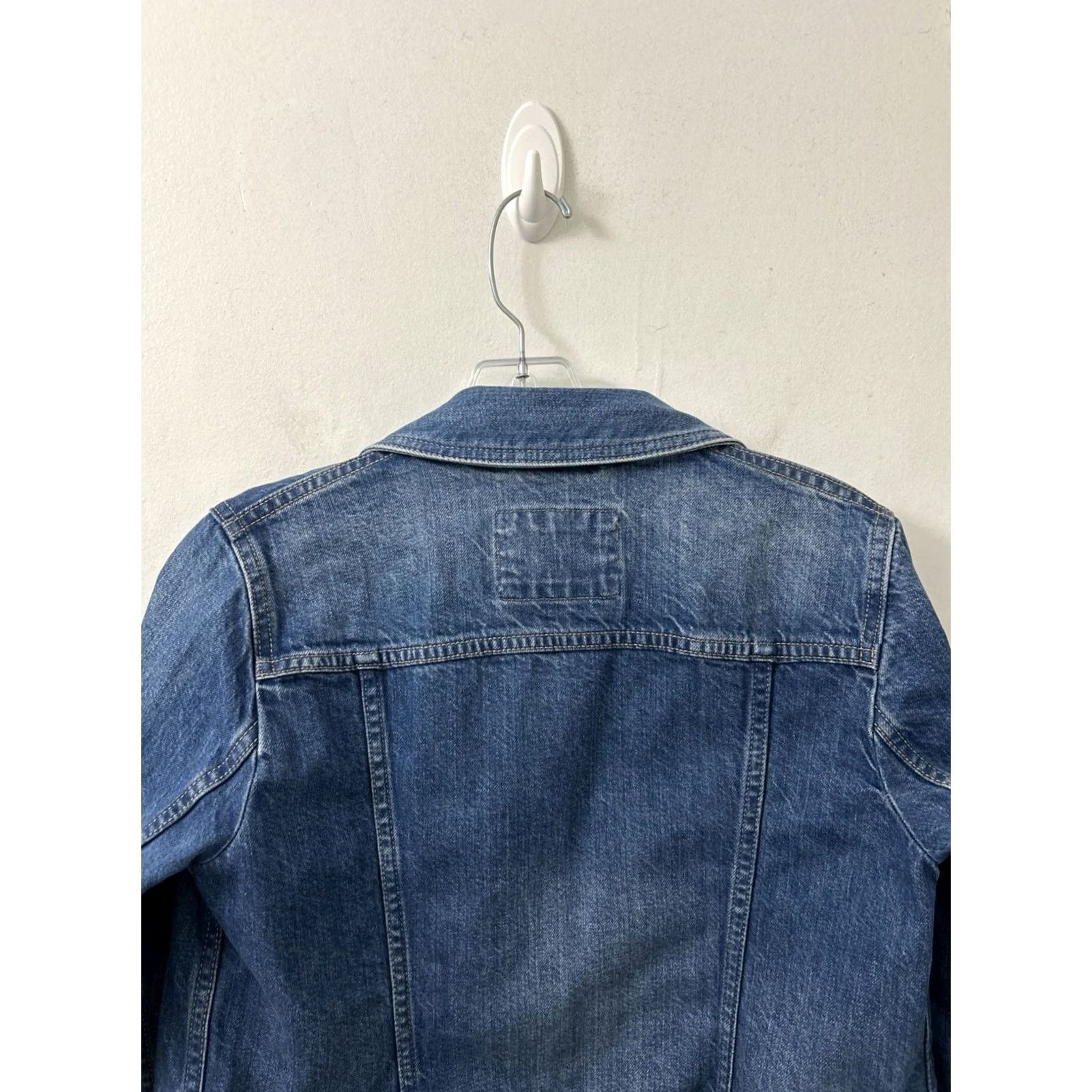 Banana Republic Banana Republic Essential Denim Jacket Petite XS Medium Wash 674654-02 Size XS / US 0-2 / IT 36-38 - 7 Thumbnail