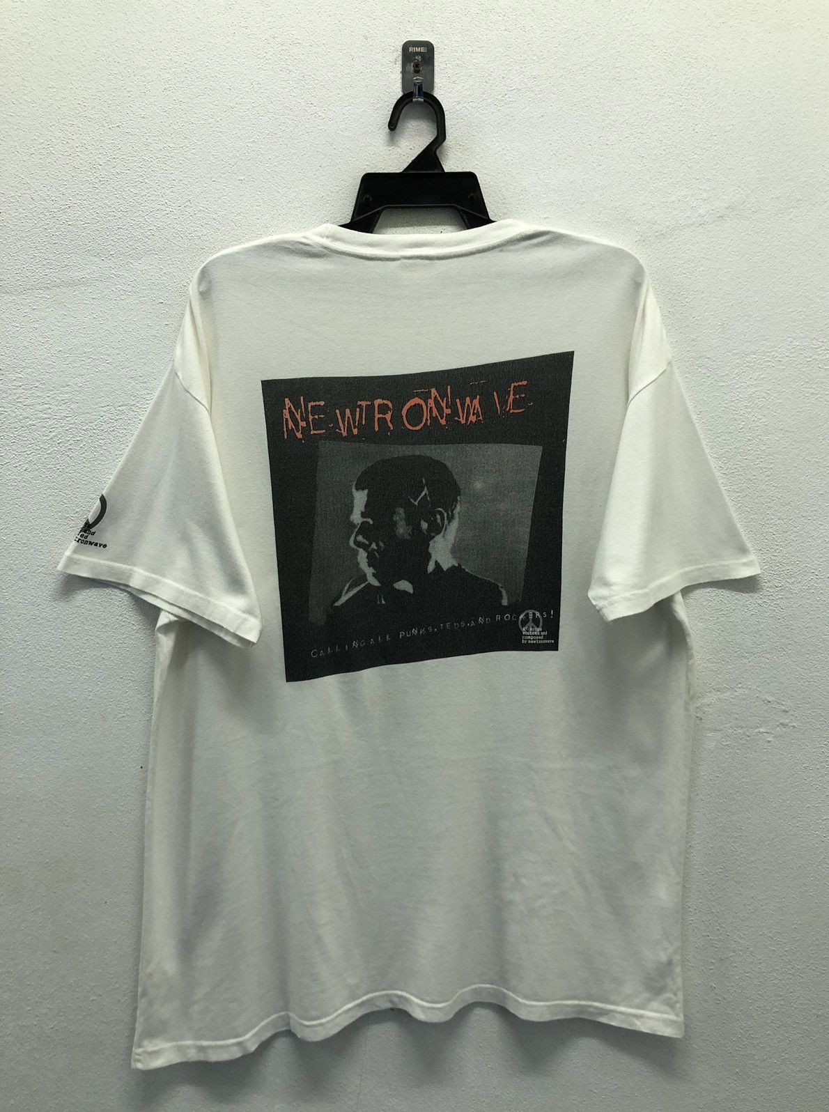 Band Tees Newtronwave Calling All Punks T-Shirt Size US XL / EU 56 / 4 - 1 Thumbnail