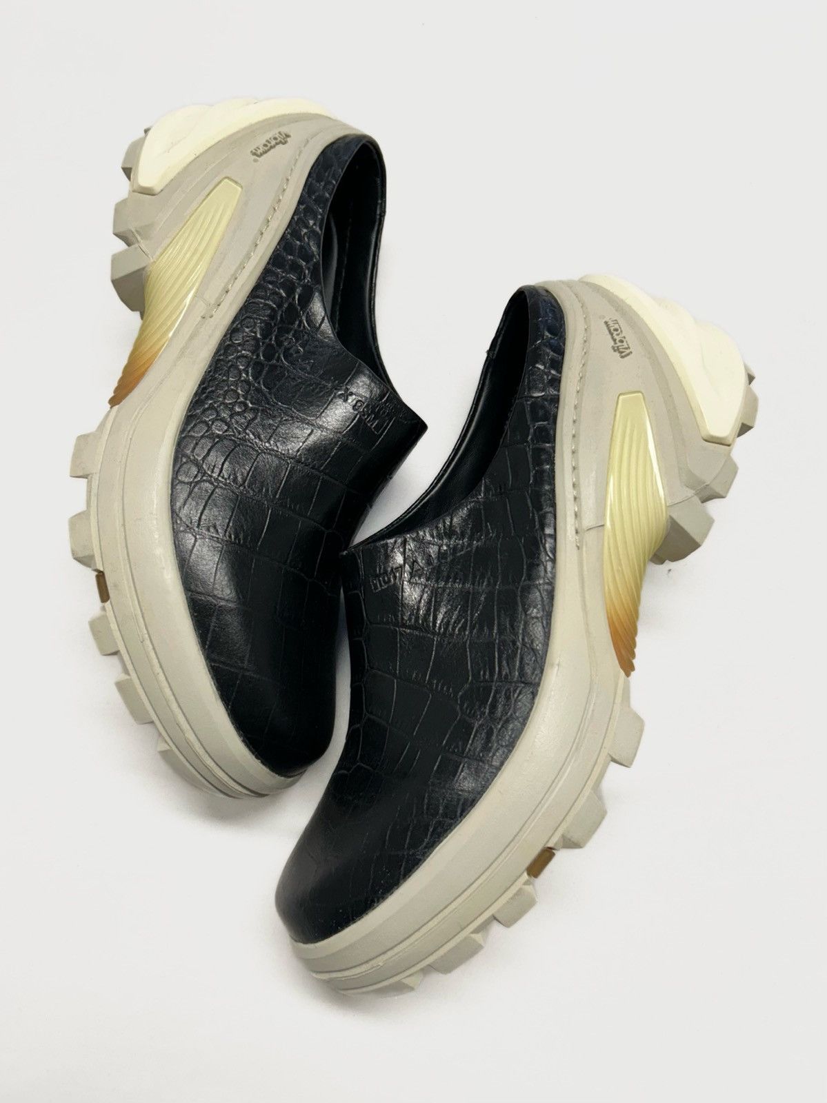 1017 ALYX 9SM SS2020 Croc Leather Vibram Clogs Size US 8 / EU 41 - 1 Thumbnail