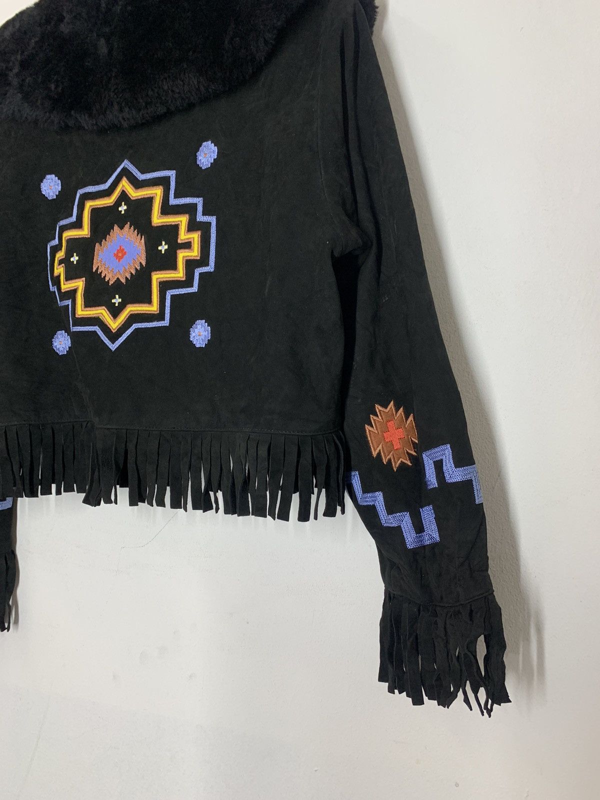 Louis Feraud Louis Feraud Cropped Leather Native Navajo Jacket Size US S / EU 44-46 / 1 - 8 Thumbnail