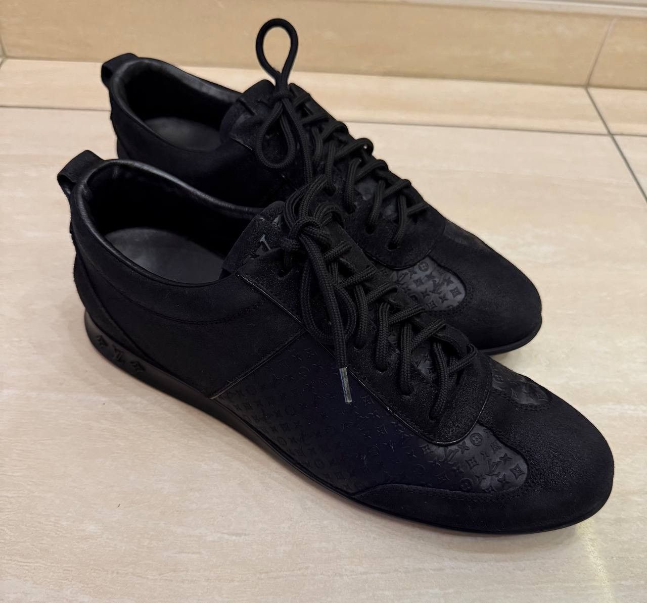 Louis Vuitton Louis Vuitton Black Monogram Canvas Low Top Sneakers Size US 8 / IT 38 - 1 Thumbnail