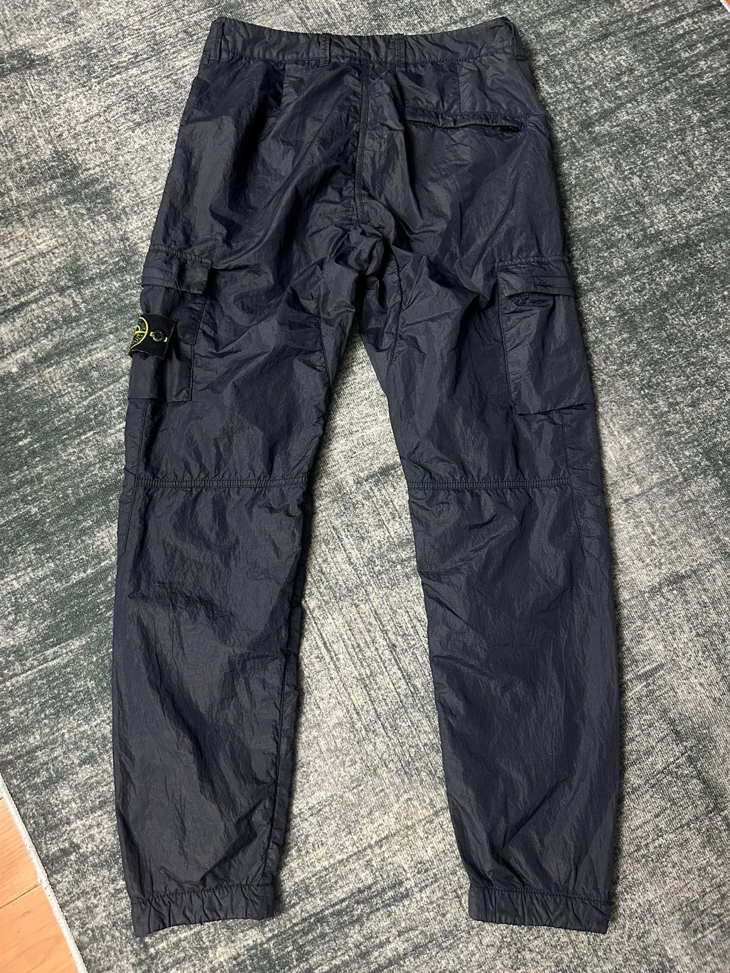 Stone Island StoneIsland Metal Nylon Seersucker 2-Pocket Navy Cargo Pants Size US 29 - 2 Thumbnail