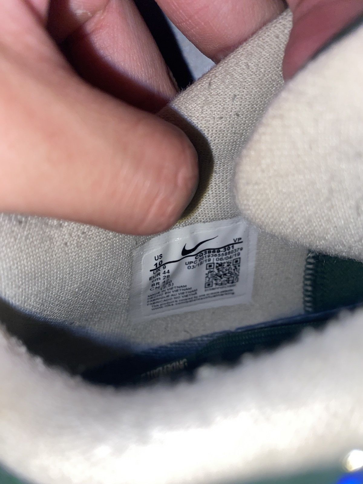 Nike × Undefeated Undefeated Kobe 4 Protro Milwaukee Bucks Size US 10 / EU 43 - 9 Thumbnail
