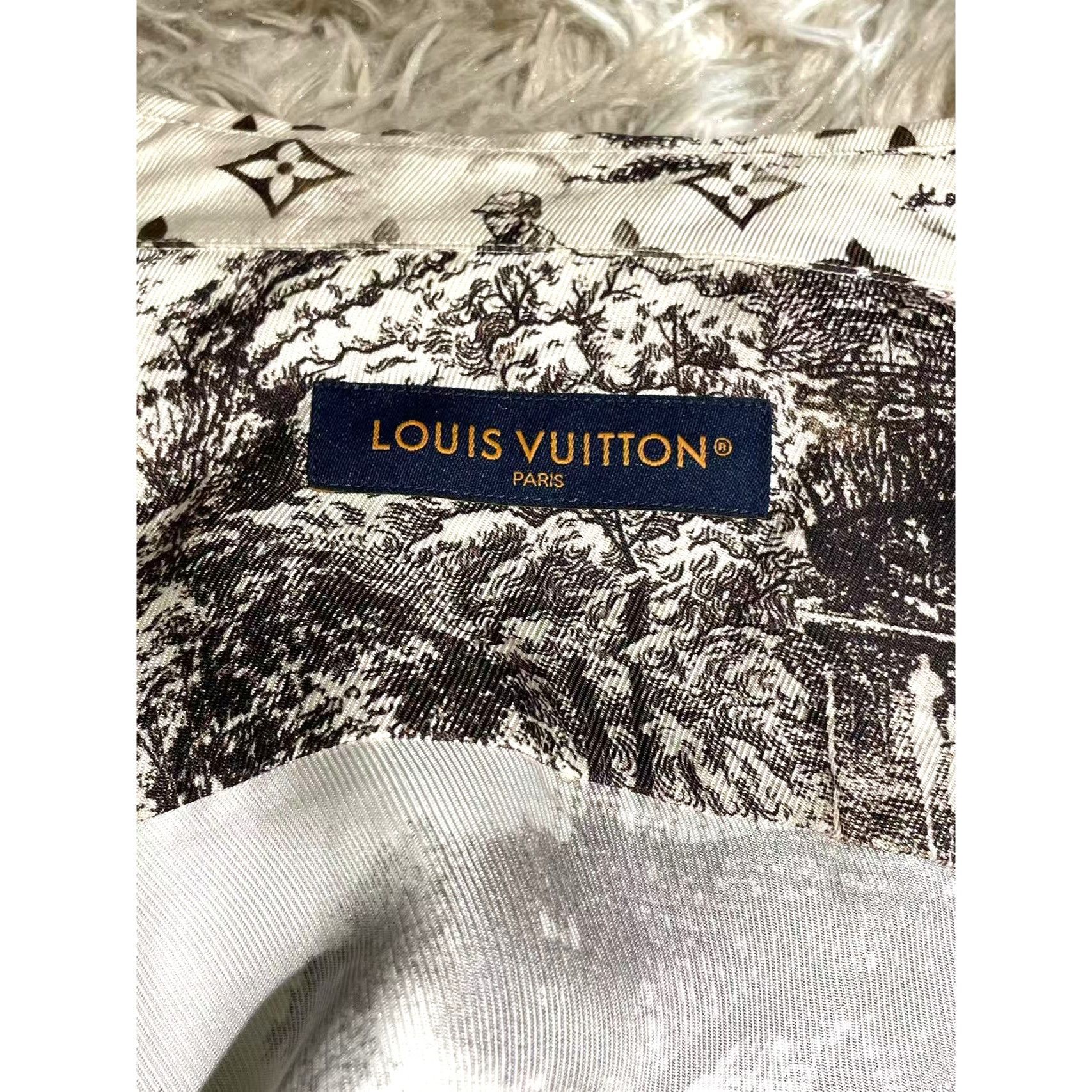 Louis Vuitton Louis Vuitton 25new Mens White & Black Printed Button-Up Shi Size US XL / EU 56 / 4 - 6 Thumbnail