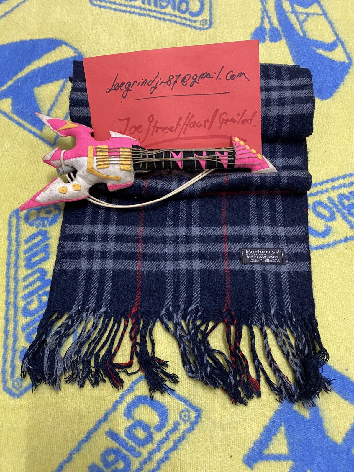 Burberry Burberry's Lambswool x Made in England Size ONE SIZE - 5 Thumbnail