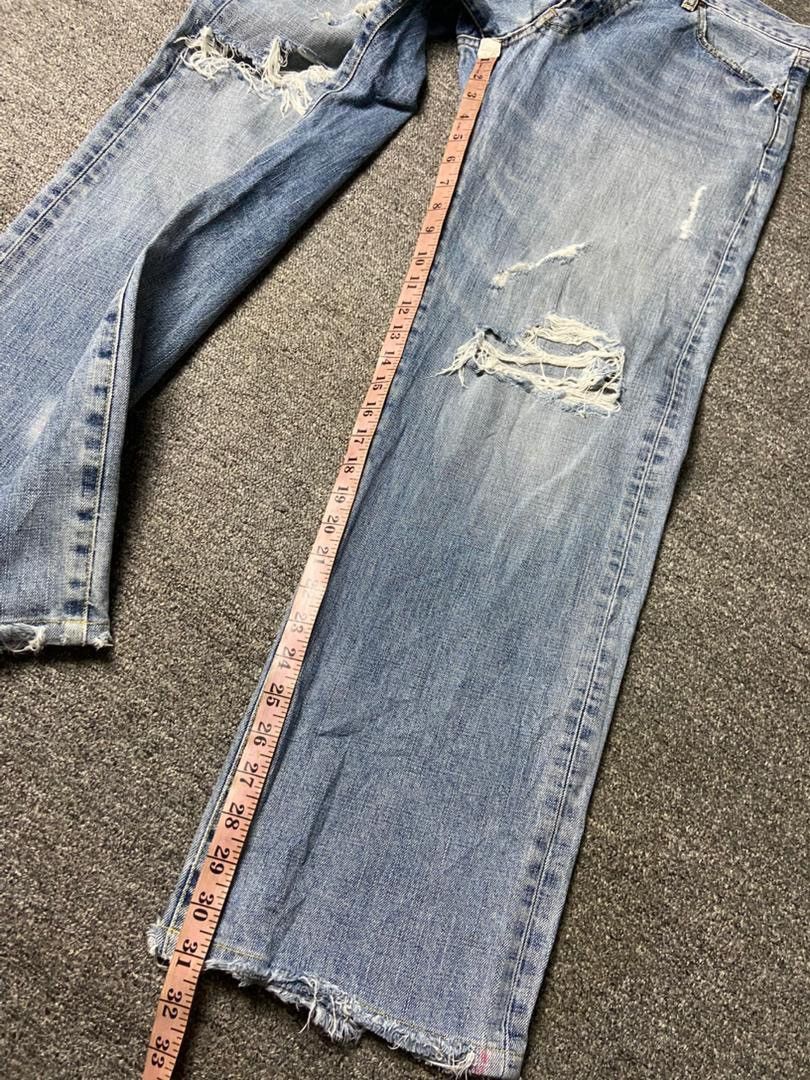 Uniqlo UNIQLO Distressed Denim Ripped Jeans (143) Size US 34 / EU 50 - 6 Thumbnail