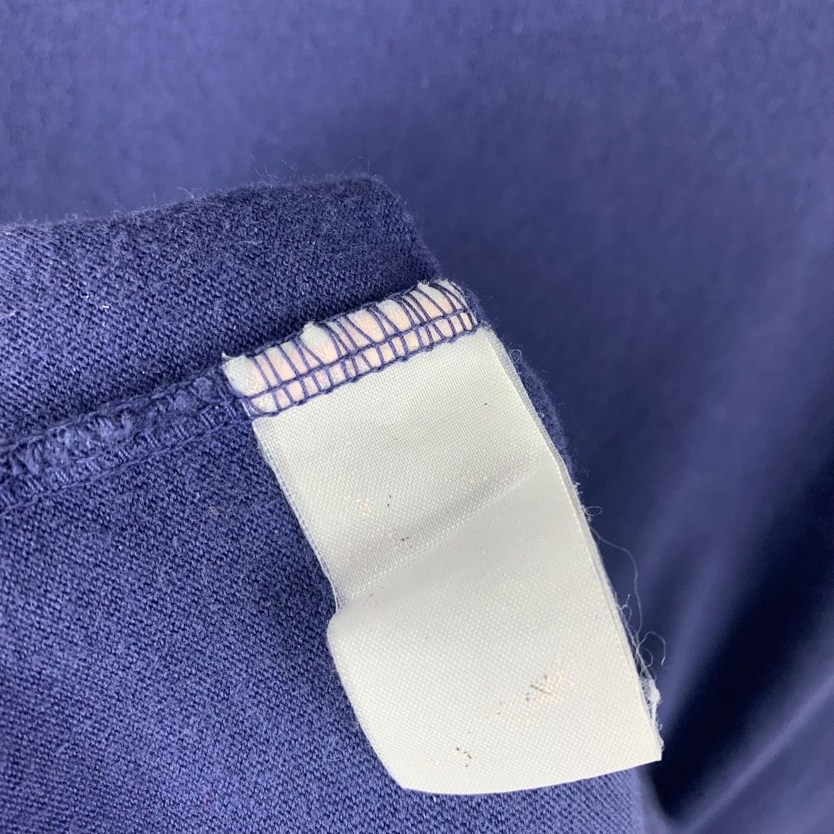 Blue Blue Japan × Japanese Brand × Vintage Vintage 90s BLUE BLUE small logo printed tee Size US S / EU 44-46 / 1 - 11 Thumbnail