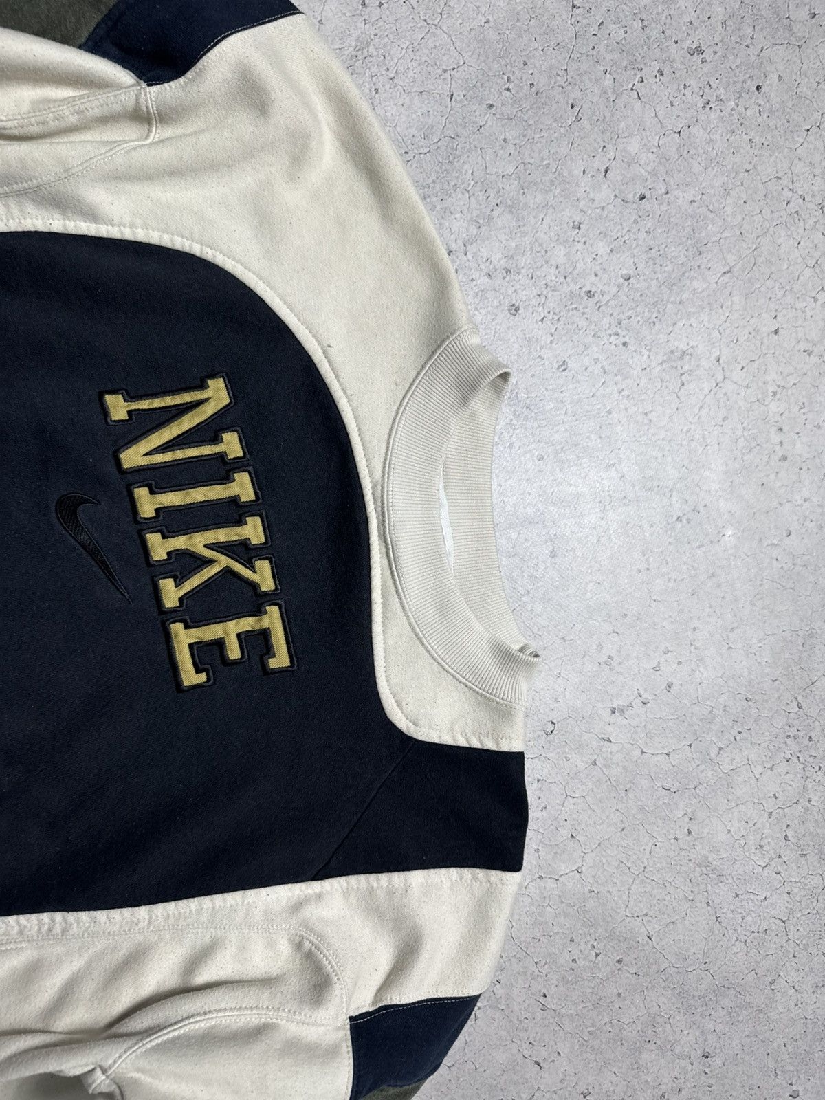 Nike Nike Vintage 90’s Sweatshirt Big Swoosh Logo Drill Y2K Size US XL / EU 56 / 4 - 4 Thumbnail