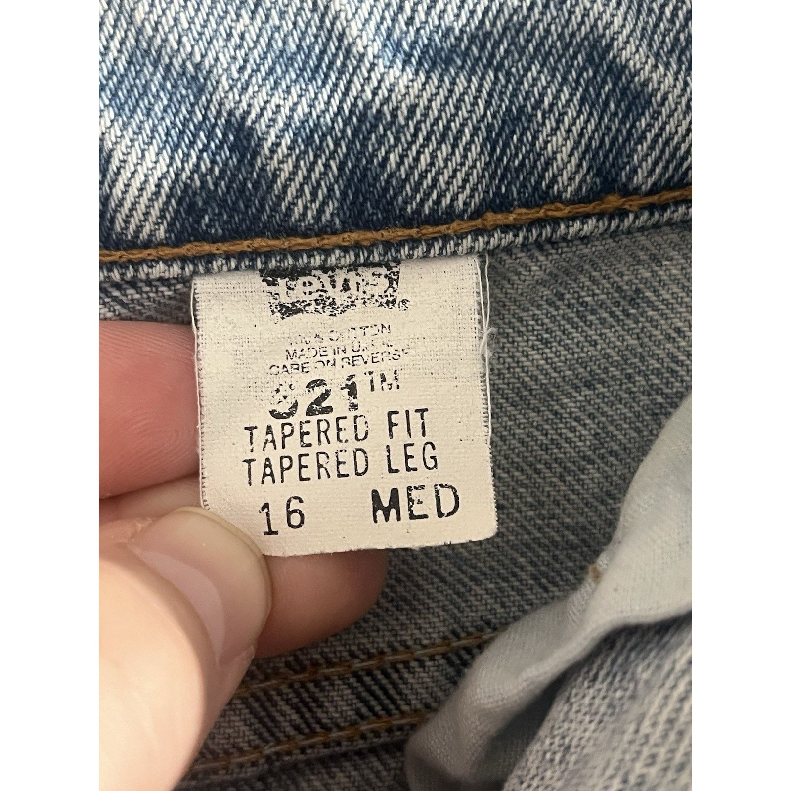 Levi's Vtg Levis 521 Tapered Fit Tapered Leg Sz 16 90s Made in USA Size 38" / US 16 / IT 52 - 2 Thumbnail