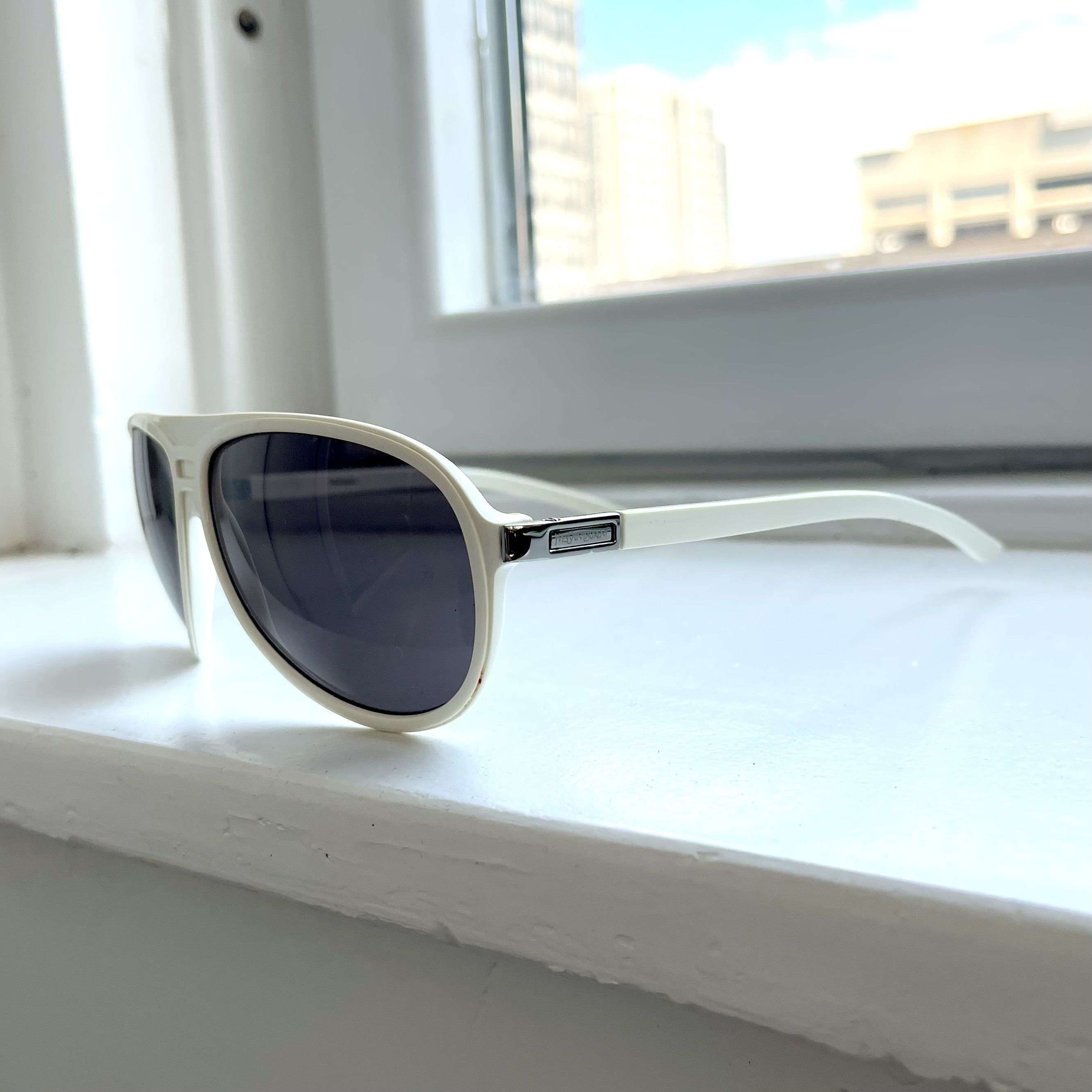 Yves Saint Laurent Yves Saint Laurent Women's White and Silver Sunglasses Size ONE SIZE - 4 Thumbnail