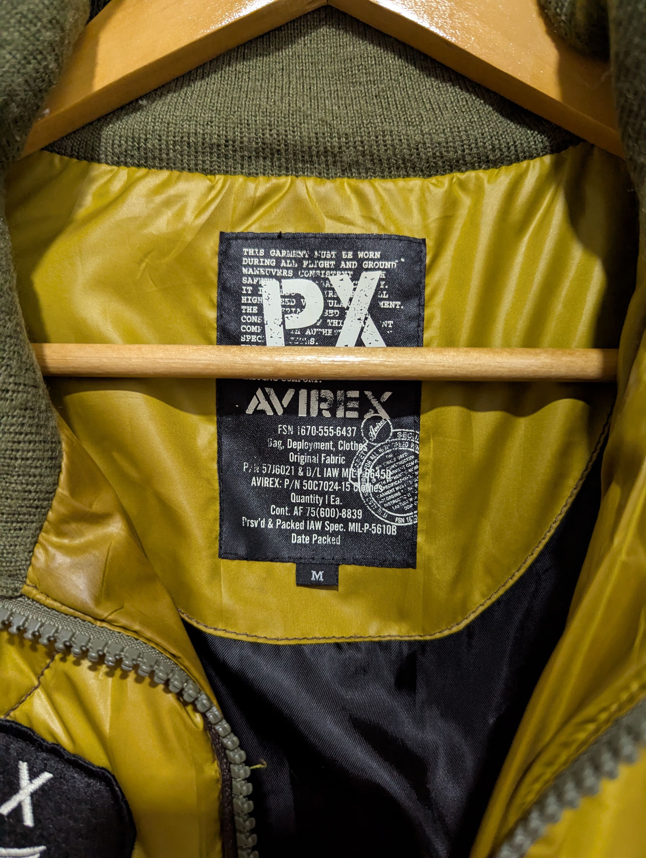 Avirex Air Force Avirex Puffer Jacket Mustard Size US L / EU 52-54 / 3 - 6 Thumbnail