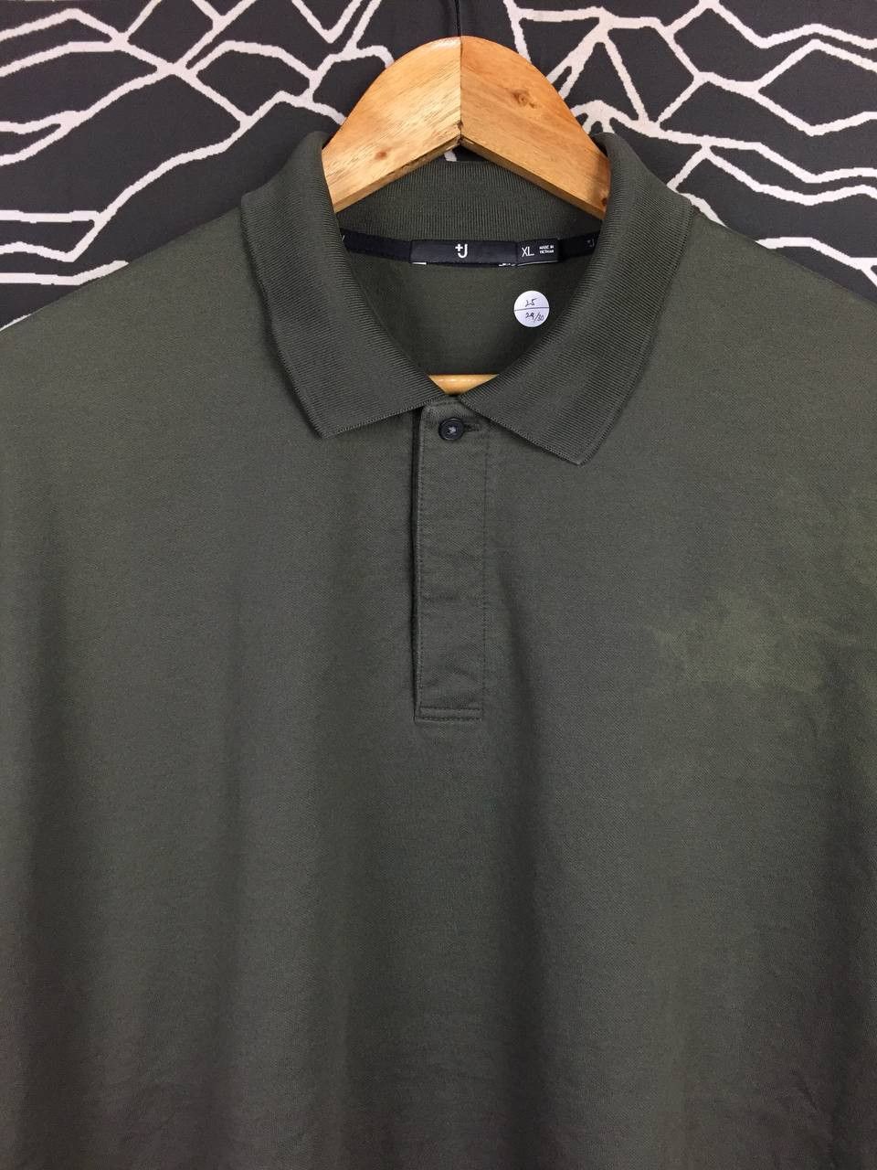 Jil Sander × Uniqlo Jil Sander +J Uniqlo Olive Green Minimalist Polo Tee Size XL Size US XL / EU 56 / 4 - 3 Thumbnail