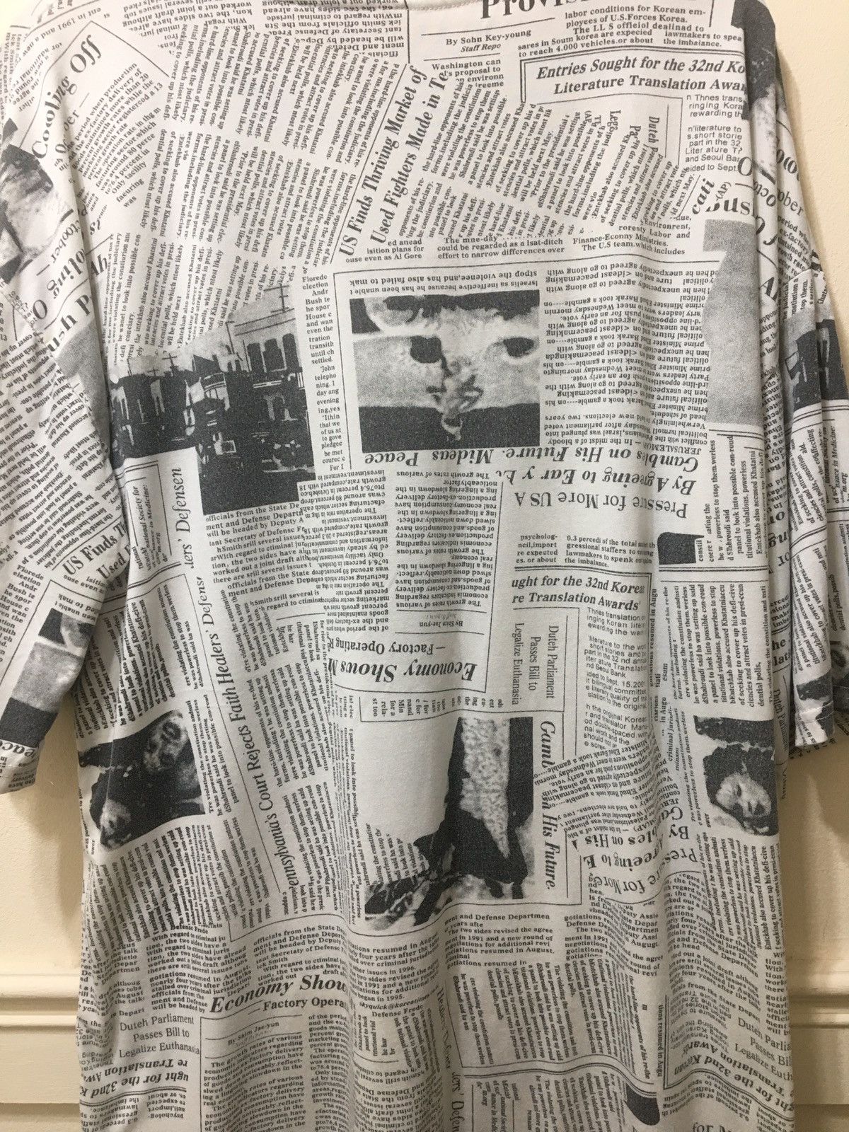 Other Vintage overprints newspaper shirt Size US XXL / EU 58 / 5 - 5 Thumbnail
