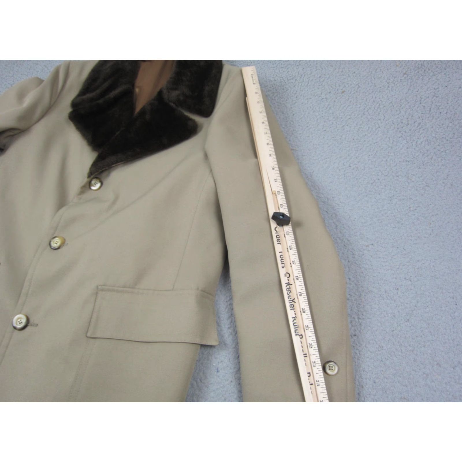 Sears VINTAGE Sears Overcoat Mens 42R Brown Faux Fur Collar 60s 70s Coat Size US XS / EU 42 / 0 - 7 Thumbnail