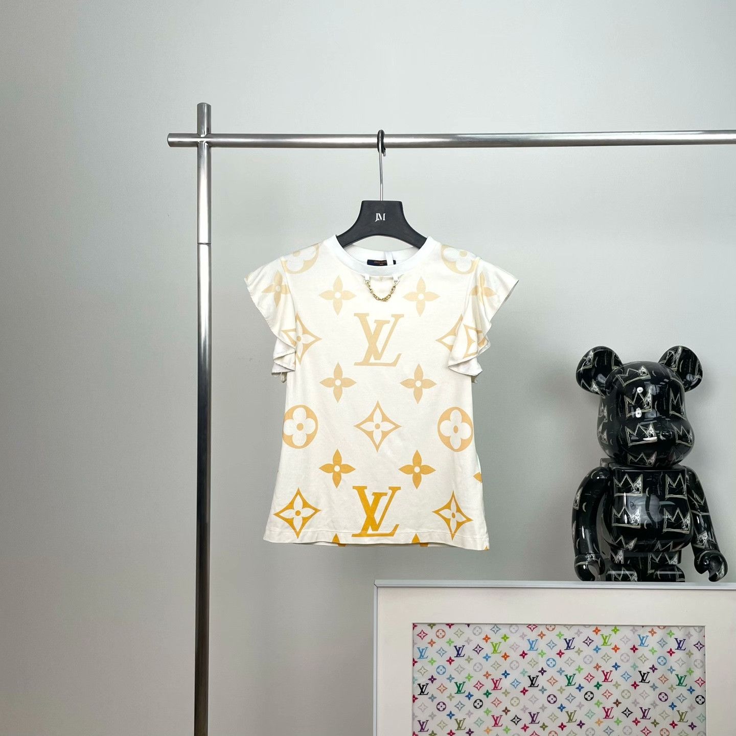 Louis Vuitton Louis Vuitton Retro Printed Multi T-Shirt XS Women Size XS / US 0-2 / IT 36-38 - 1 Thumbnail