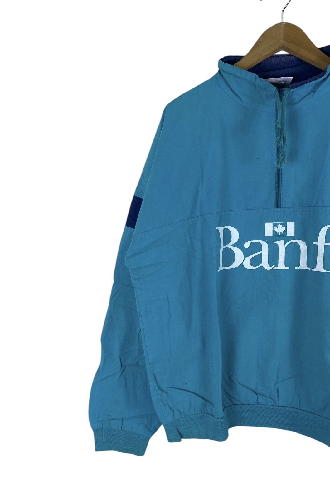 Vintage Vintage Canada Banff Anorak Style Sweatee Size US L / EU 52-54 / 3 - 4 Thumbnail