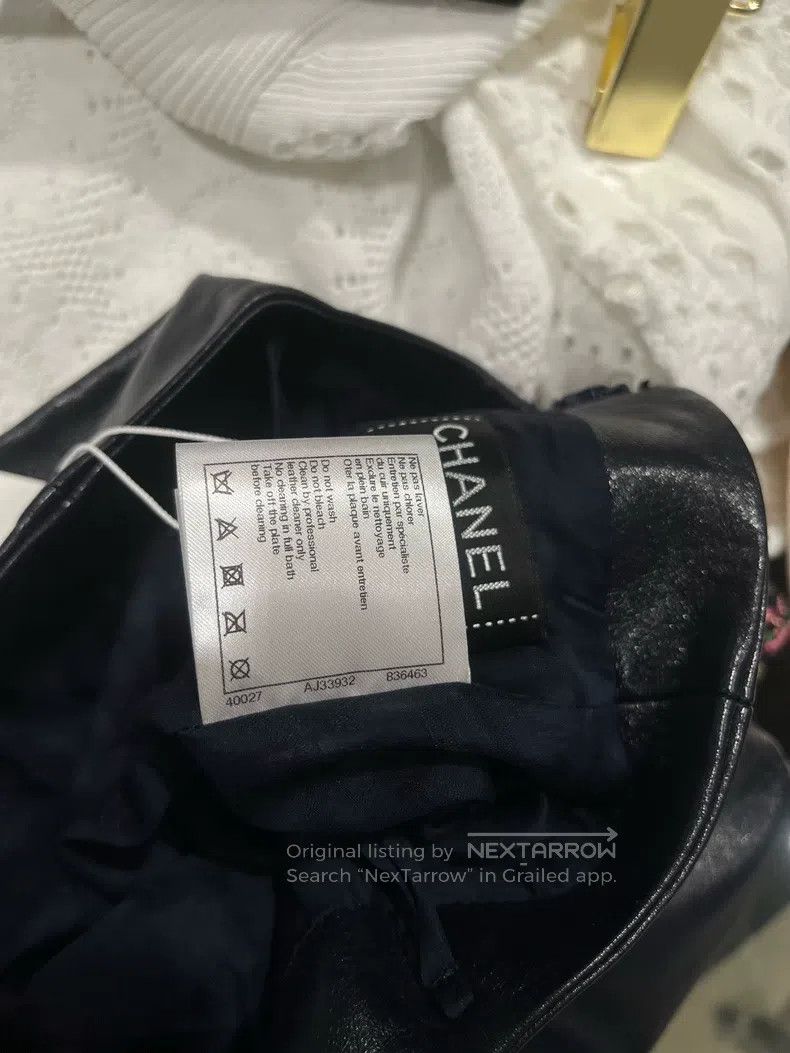 Chanel Chanel Leather skirt Size 42" / US 20 - 7 Thumbnail