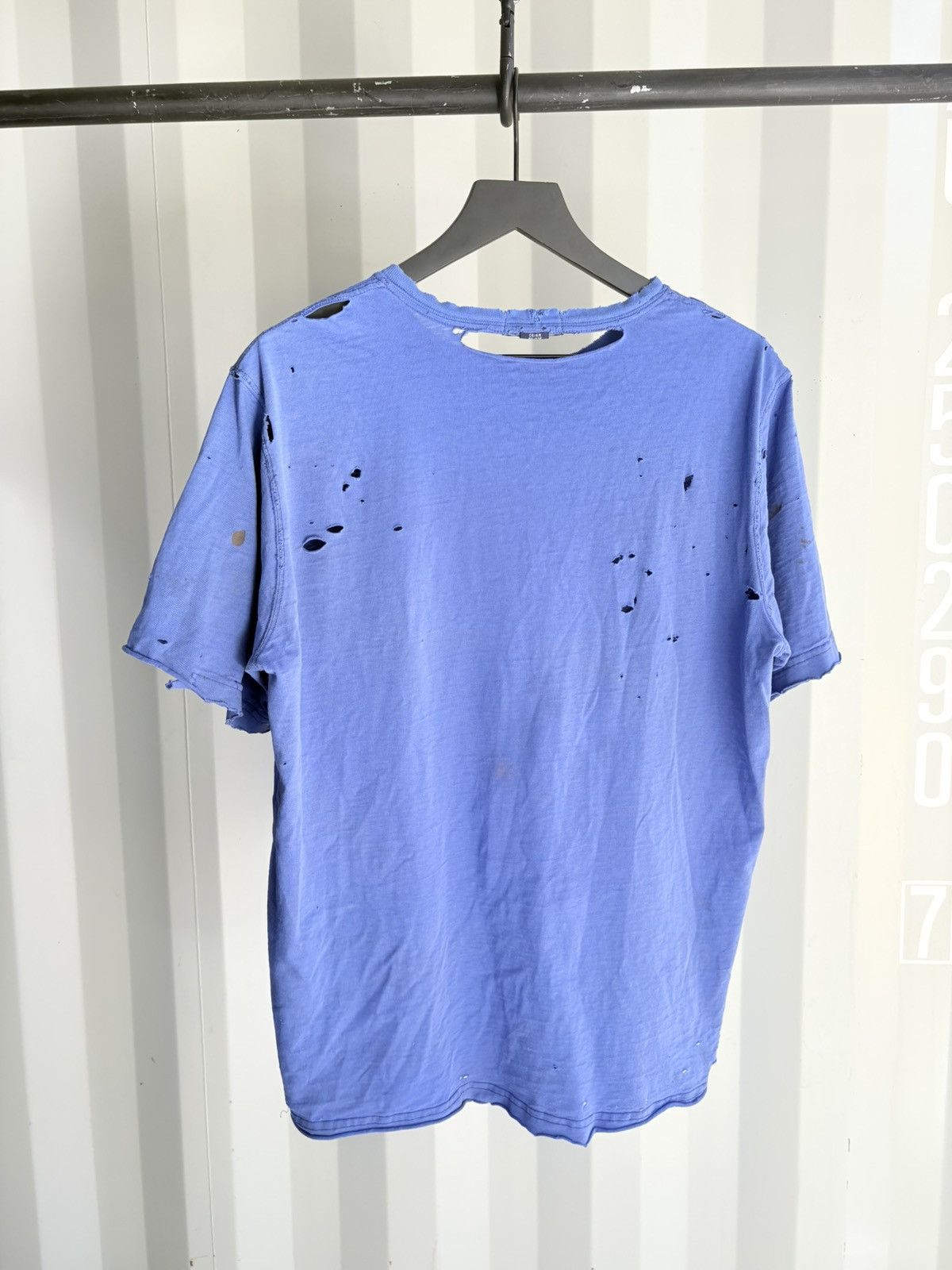 Vintage Vintage Blank Shirt Faded Distressed Thrashed Grunge Size US L / EU 52-54 / 3 - 7 Thumbnail