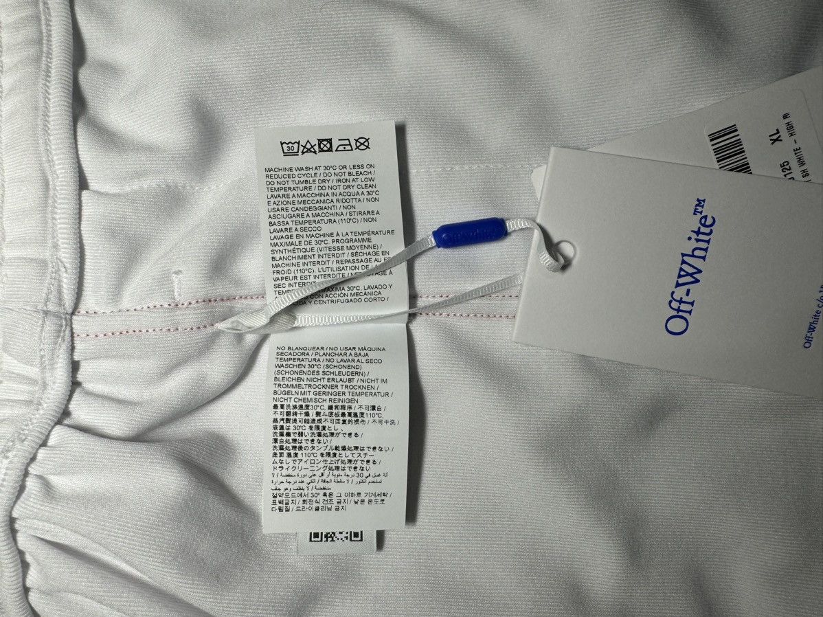Off-White Off-White Gothic Logo Mesh Jersey and Shorts Set Size XL Size US XL / EU 56 / 4 - 9 Thumbnail