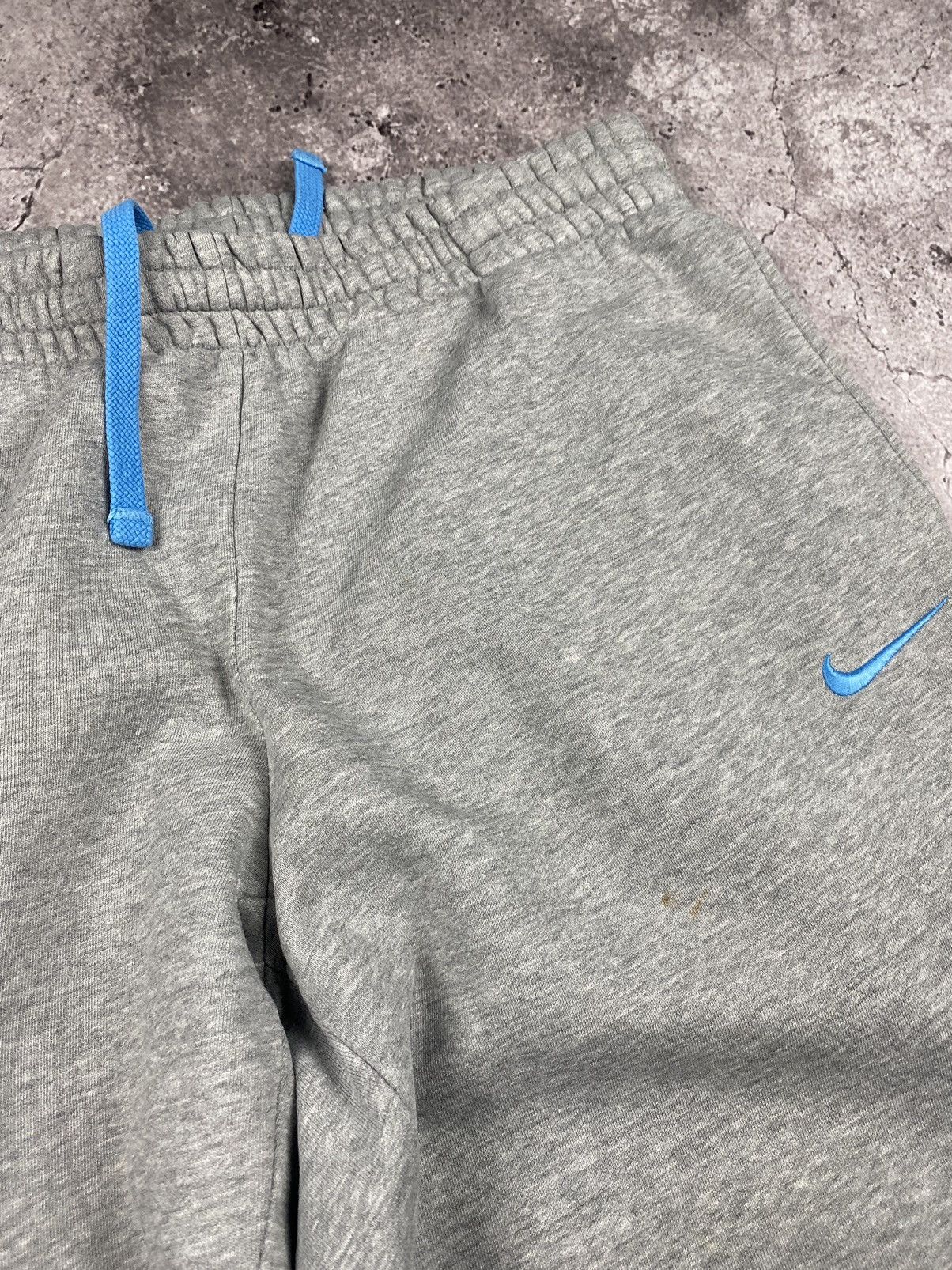 Nike Vintage Nike Baggy Sweatpants Size US 32 / EU 48 - 5 Thumbnail